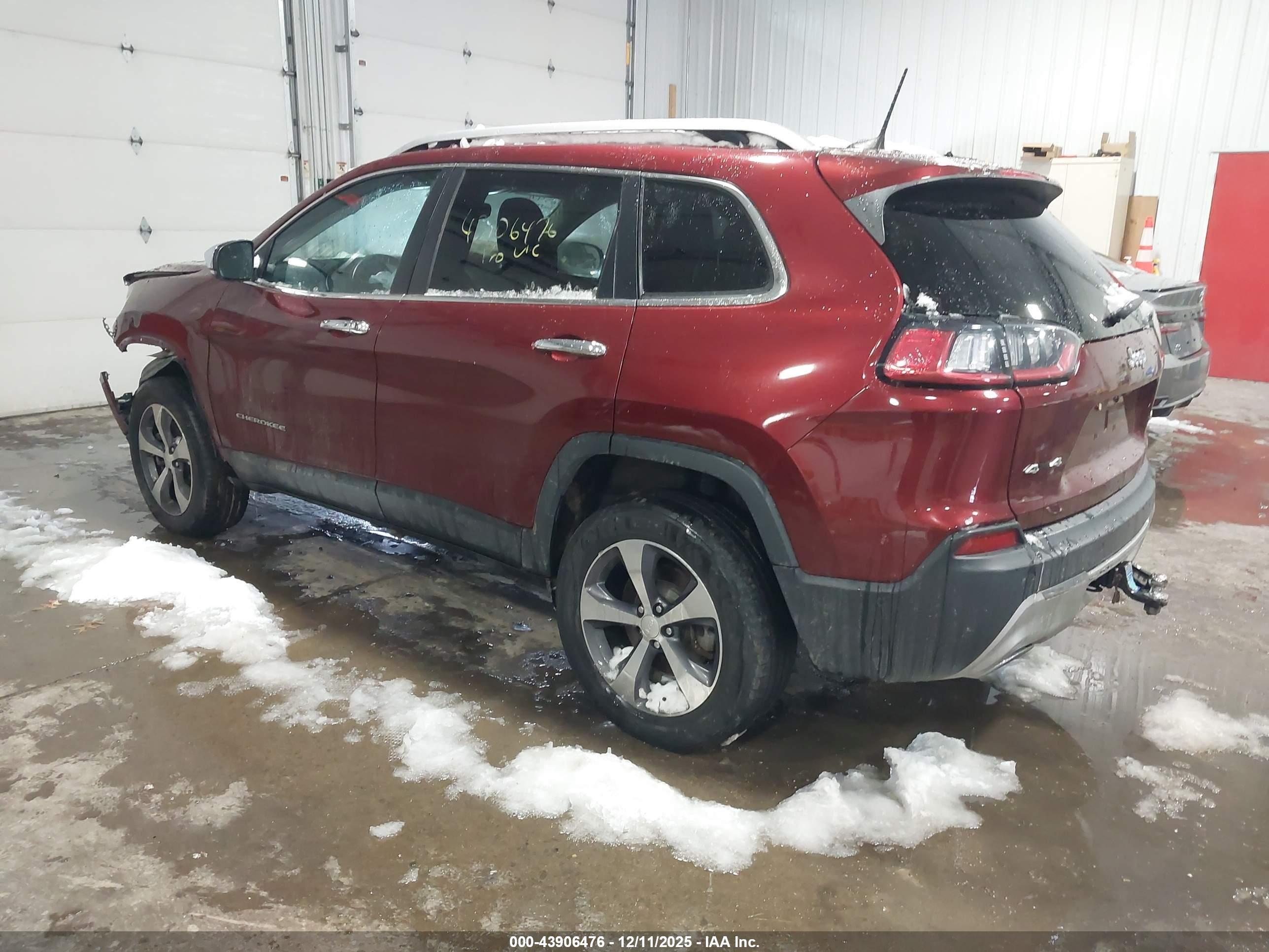 JEEP CHEROKEE image 3