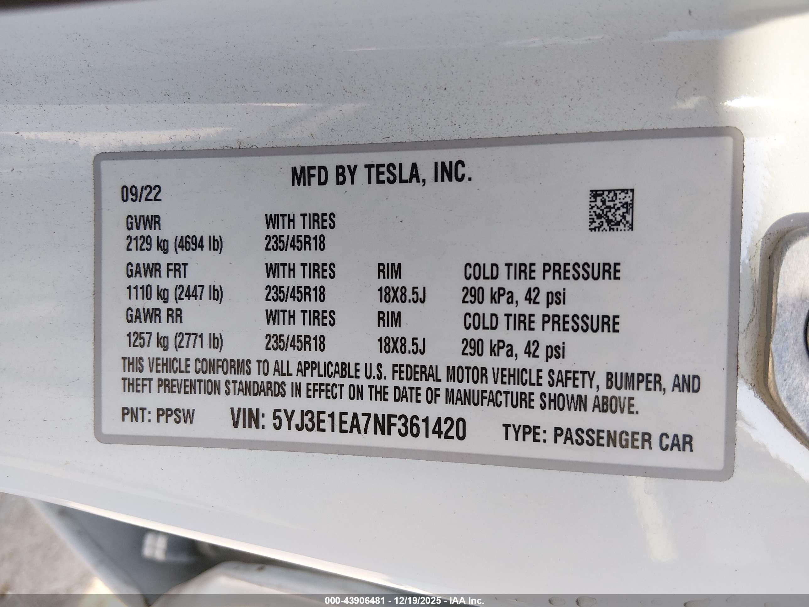 TESLA MODEL image 9