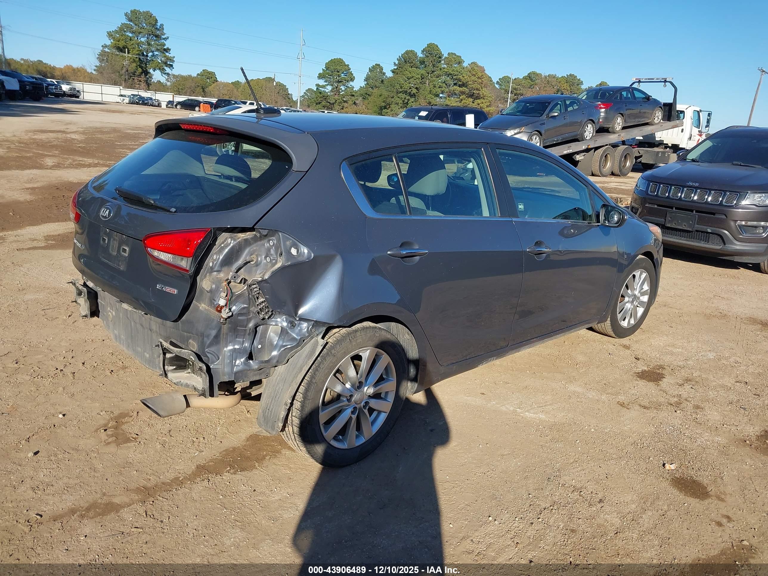KIA FORTE image 4