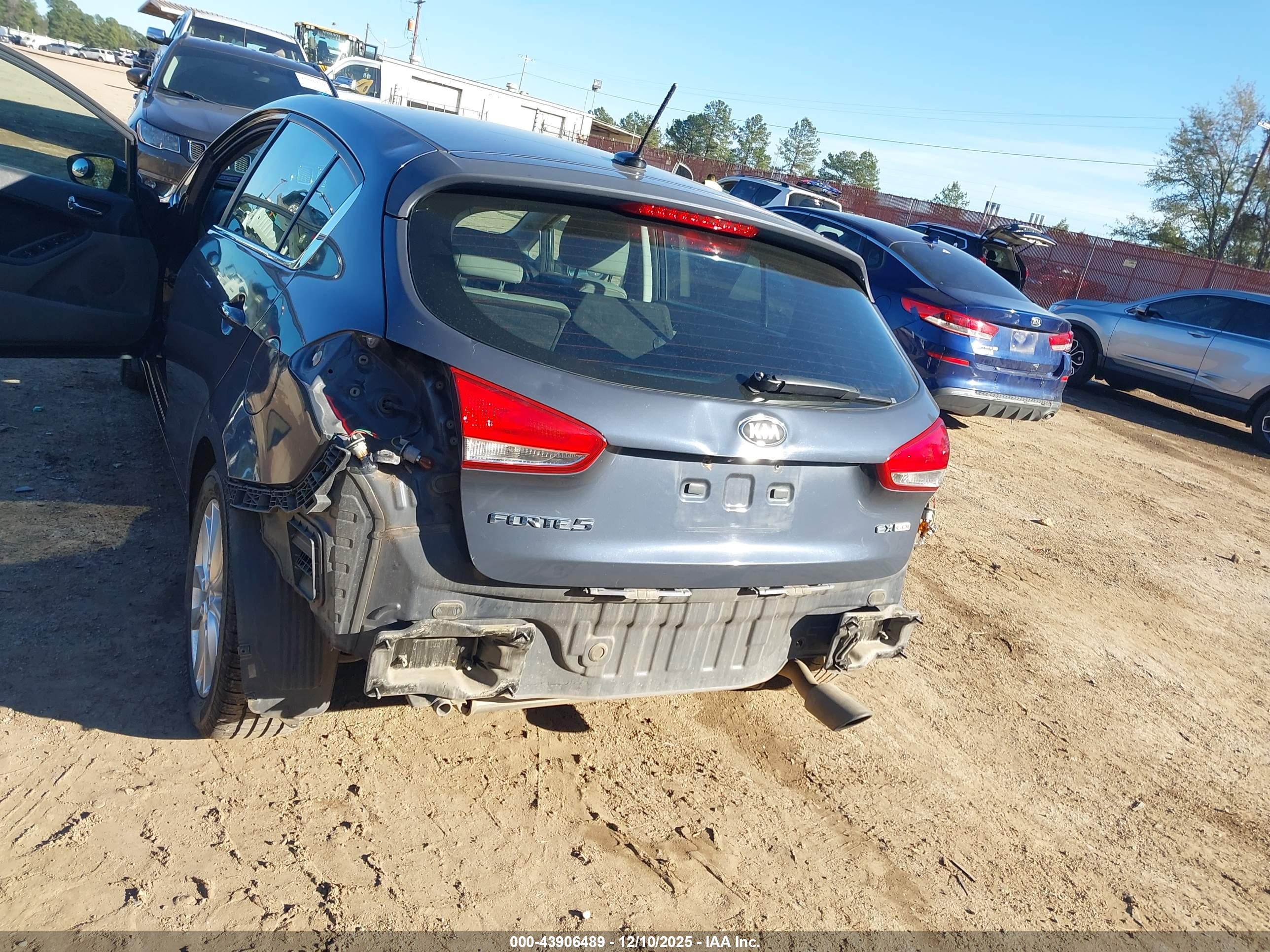 KIA FORTE image 6