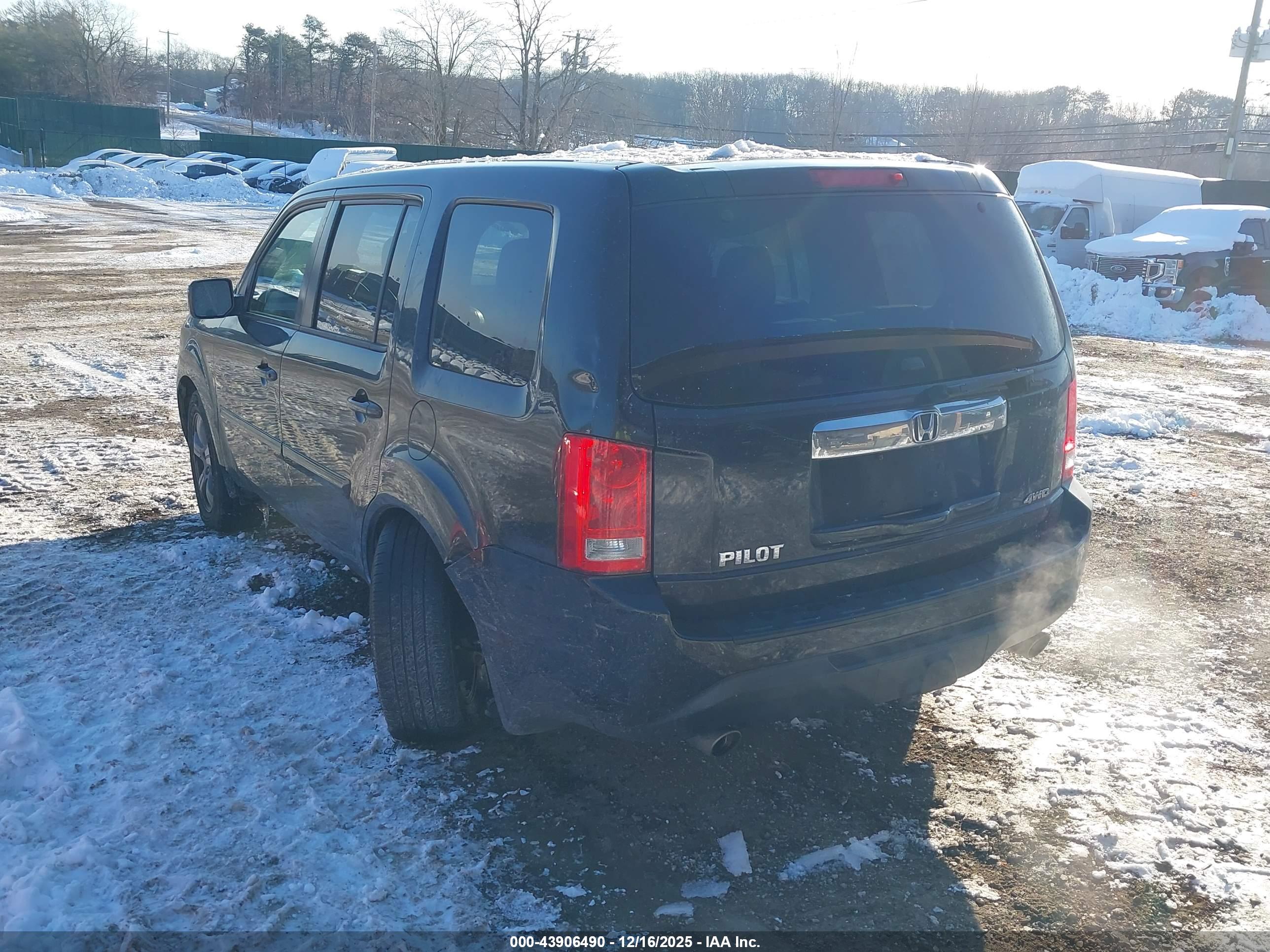 HONDA PILOT image 3