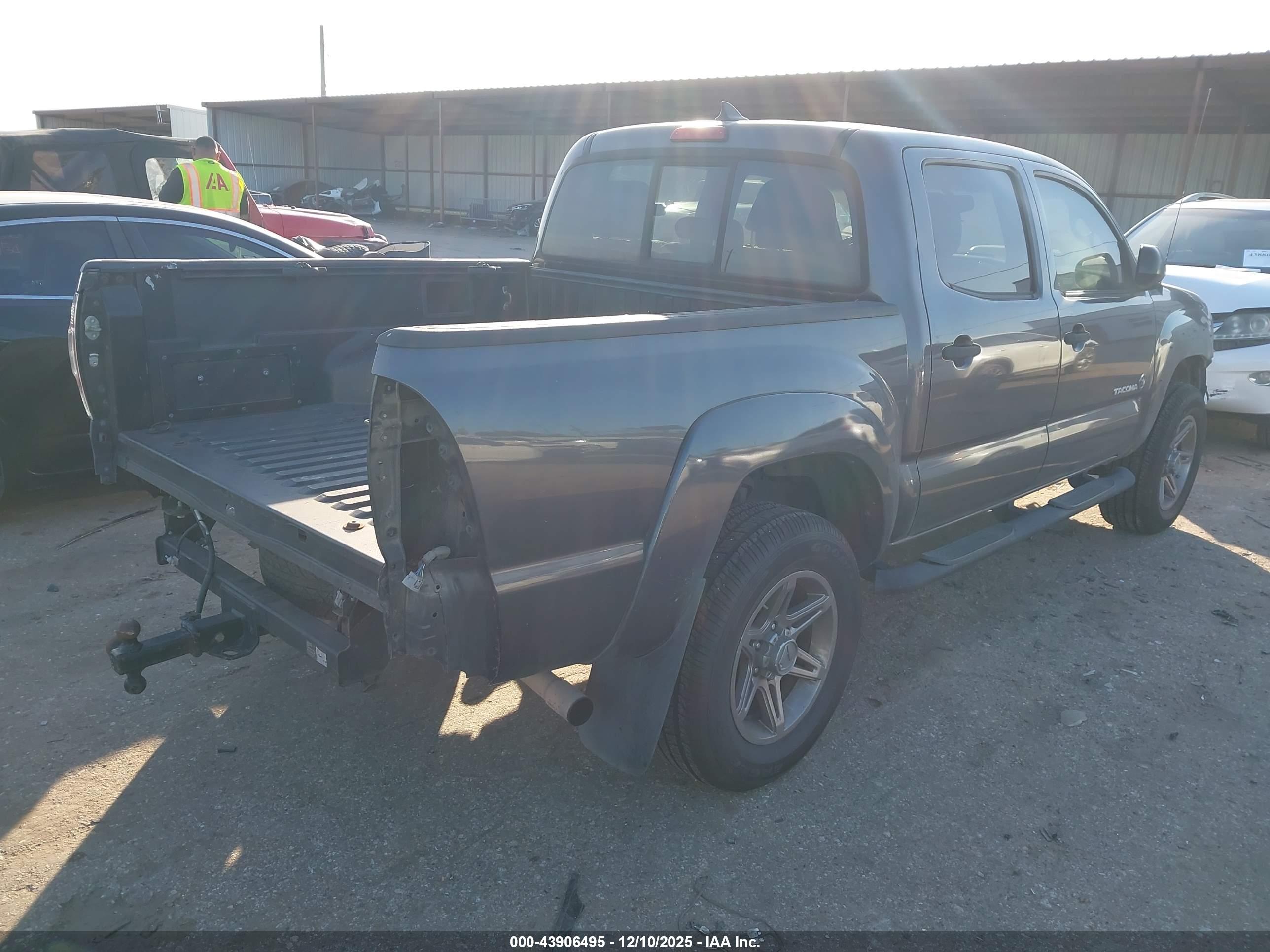 TOYOTA TACOMA image 4
