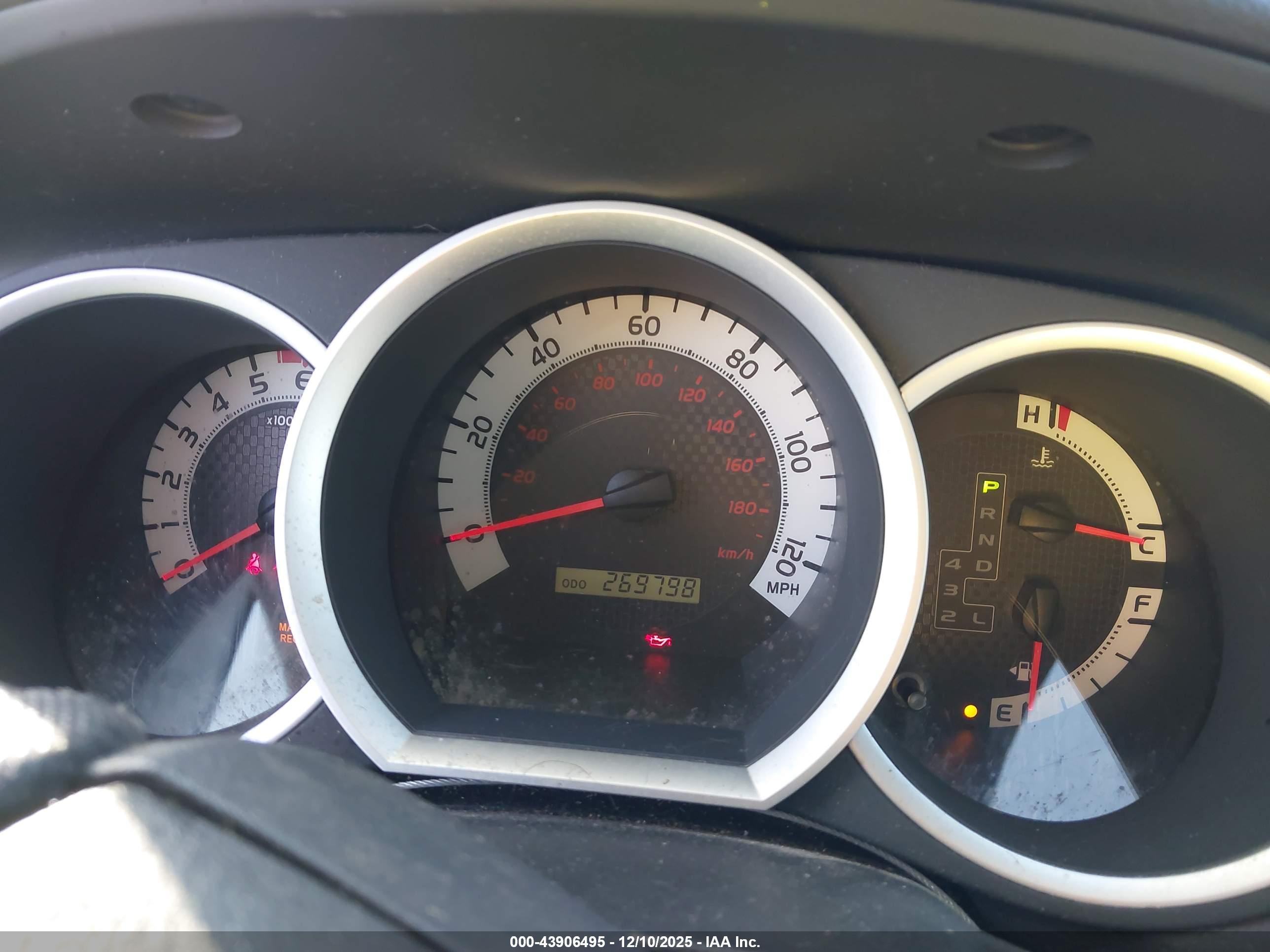 TOYOTA TACOMA image 7