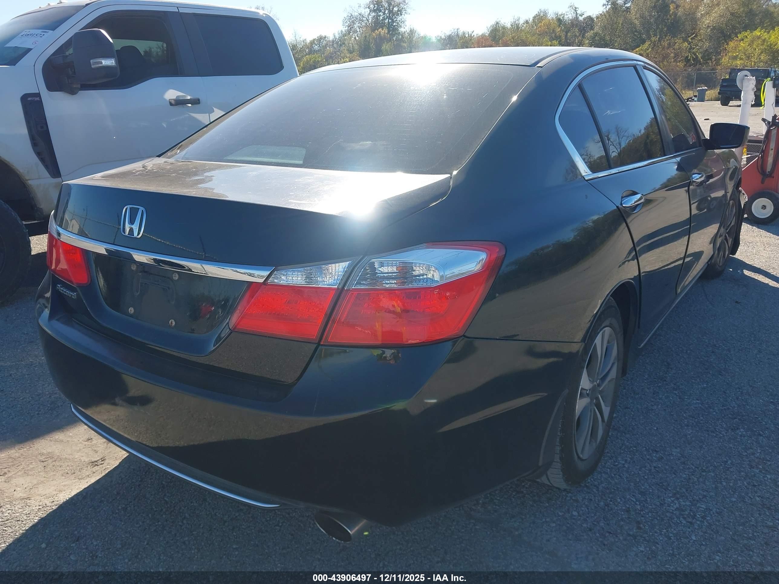HONDA ACCORD image 4