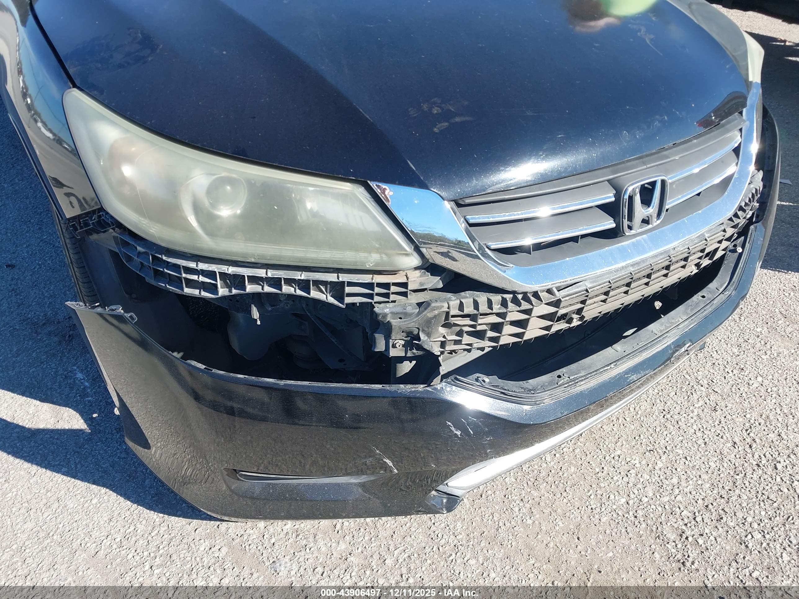 HONDA ACCORD image 6