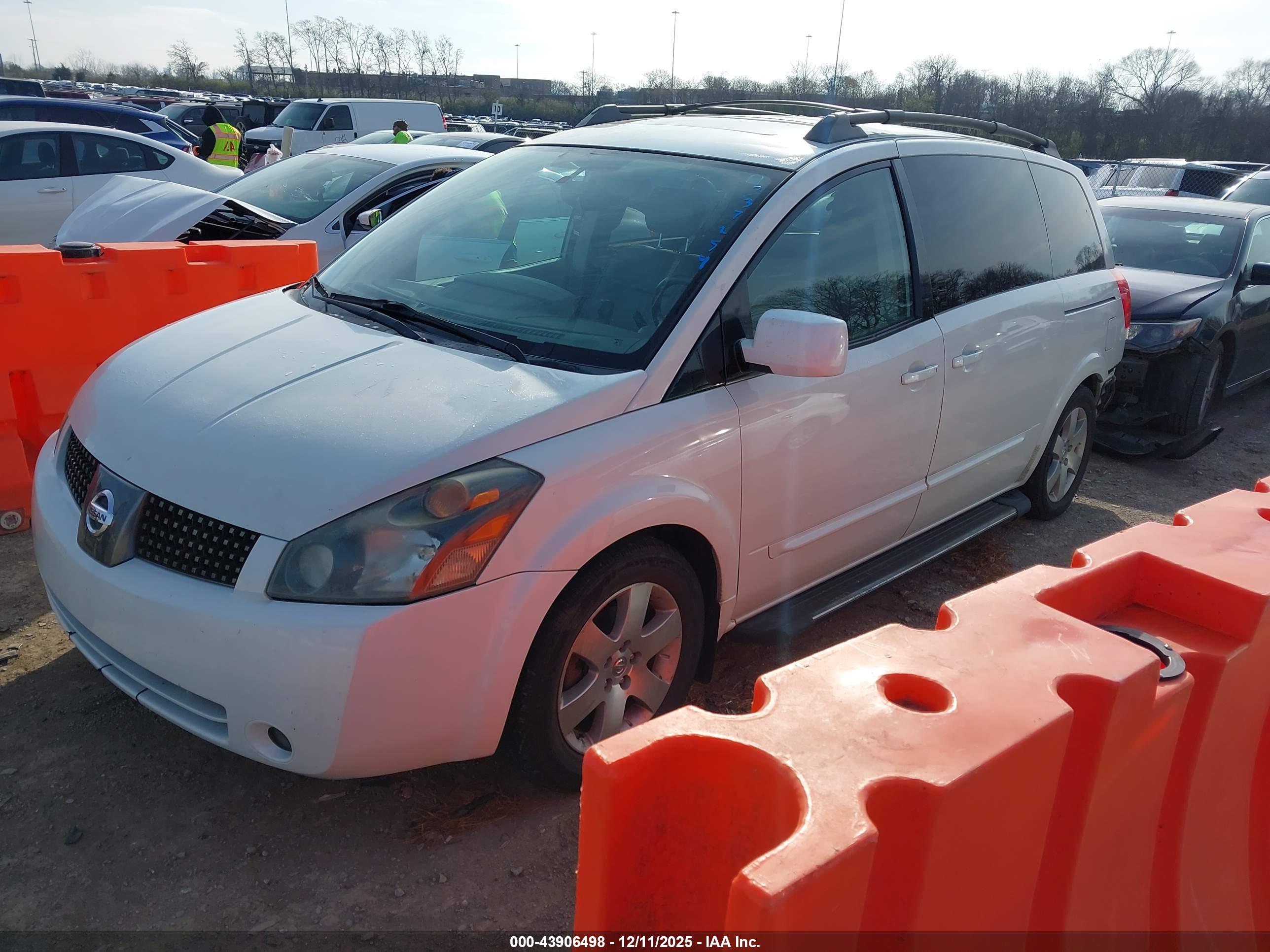 NISSAN QUEST image 2