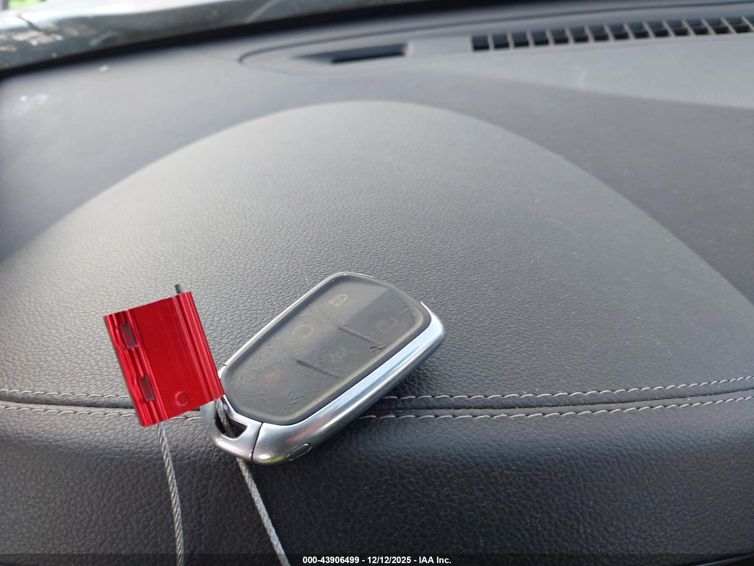 CADILLAC SRX image 11