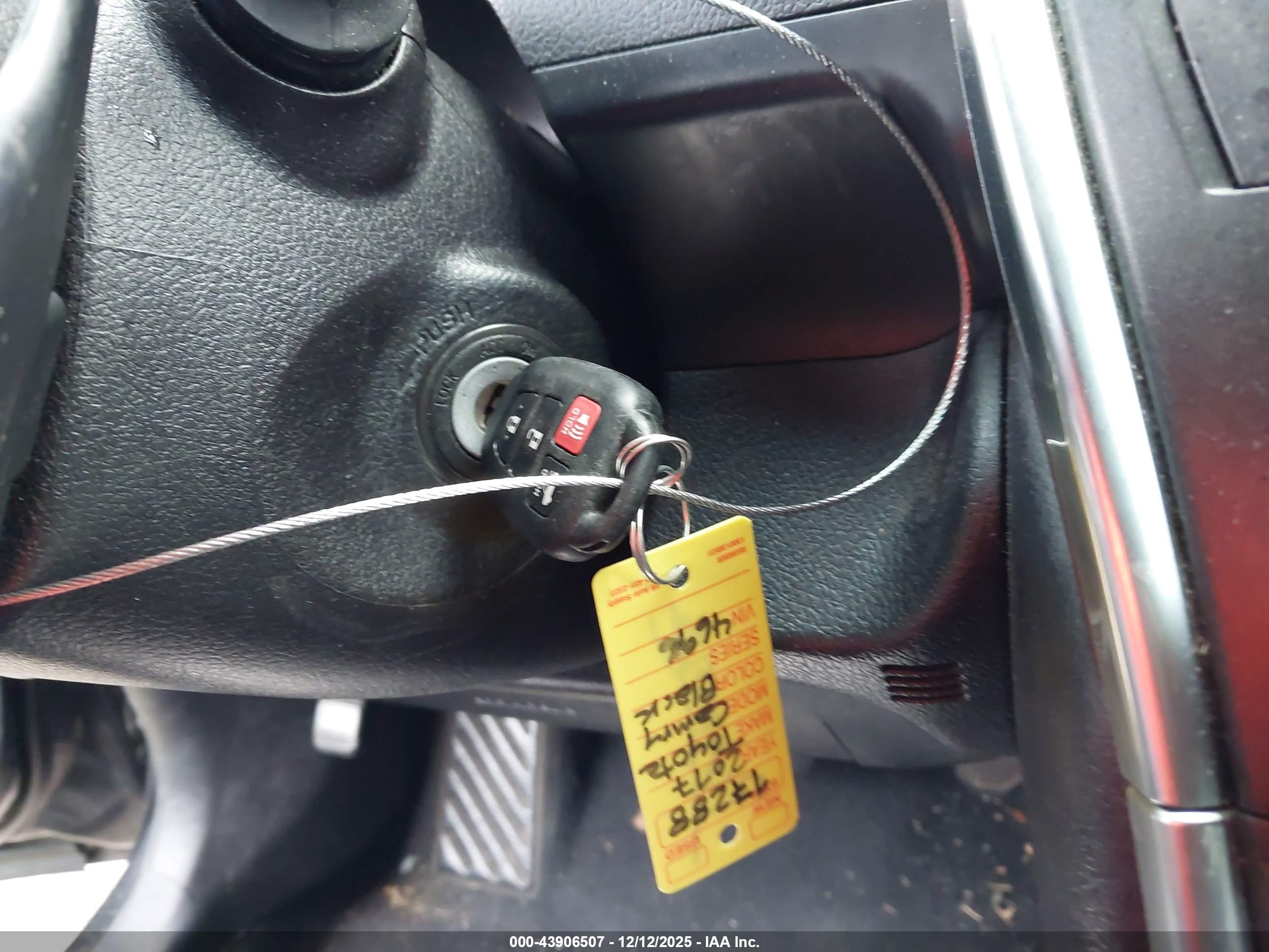 TOYOTA CAMRY image 11