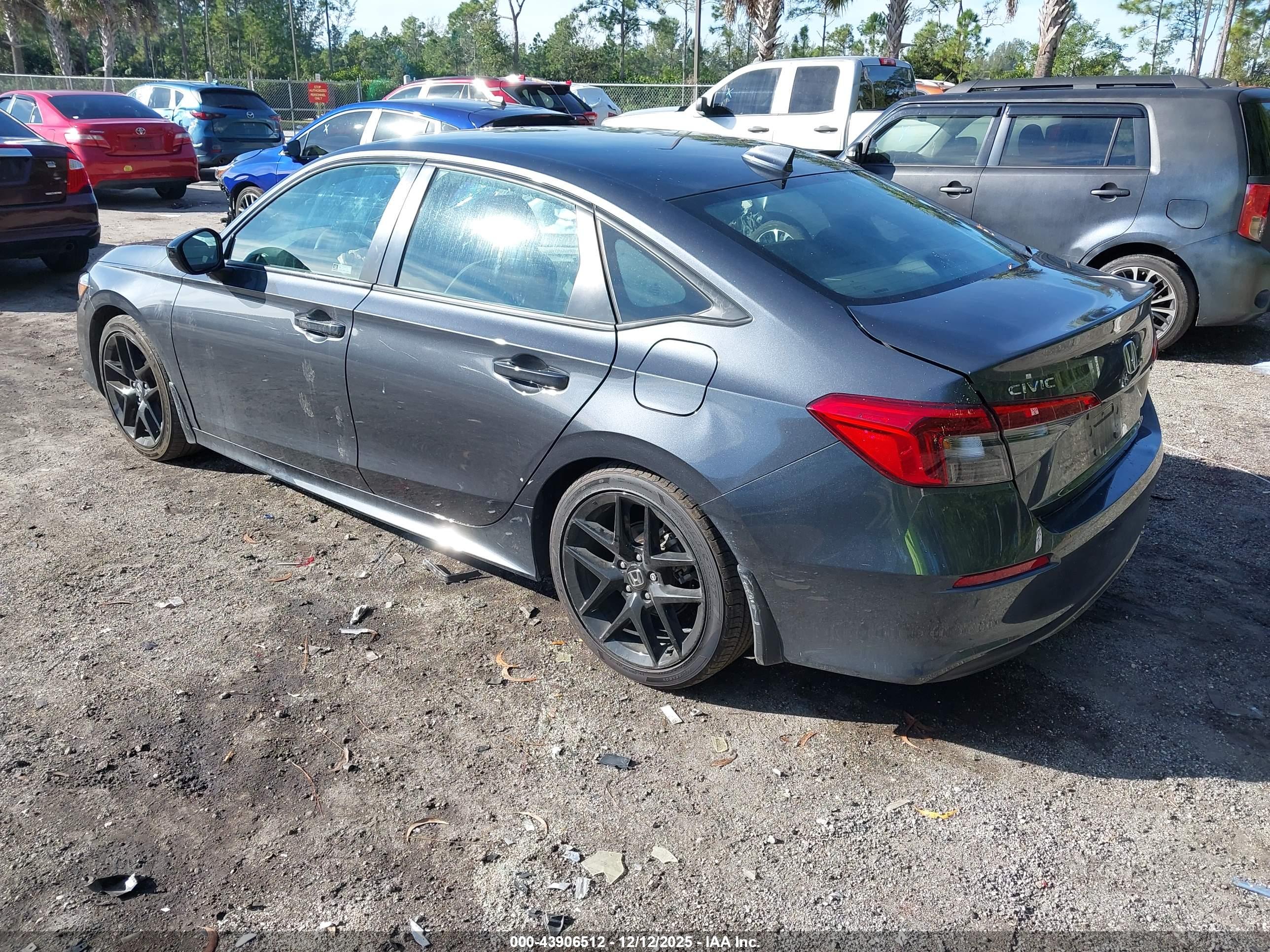 HONDA CIVIC image 3