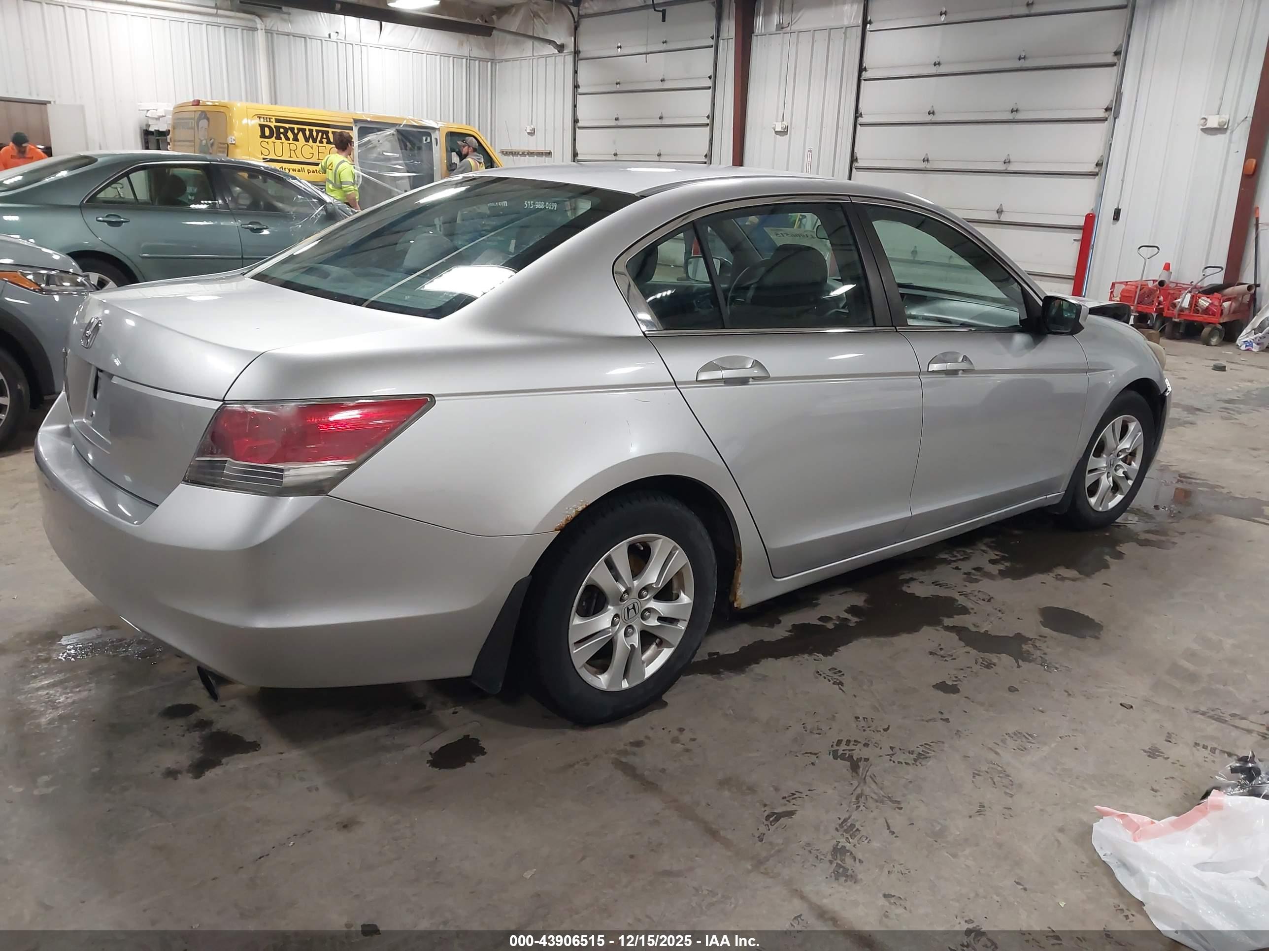HONDA ACCORD image 4