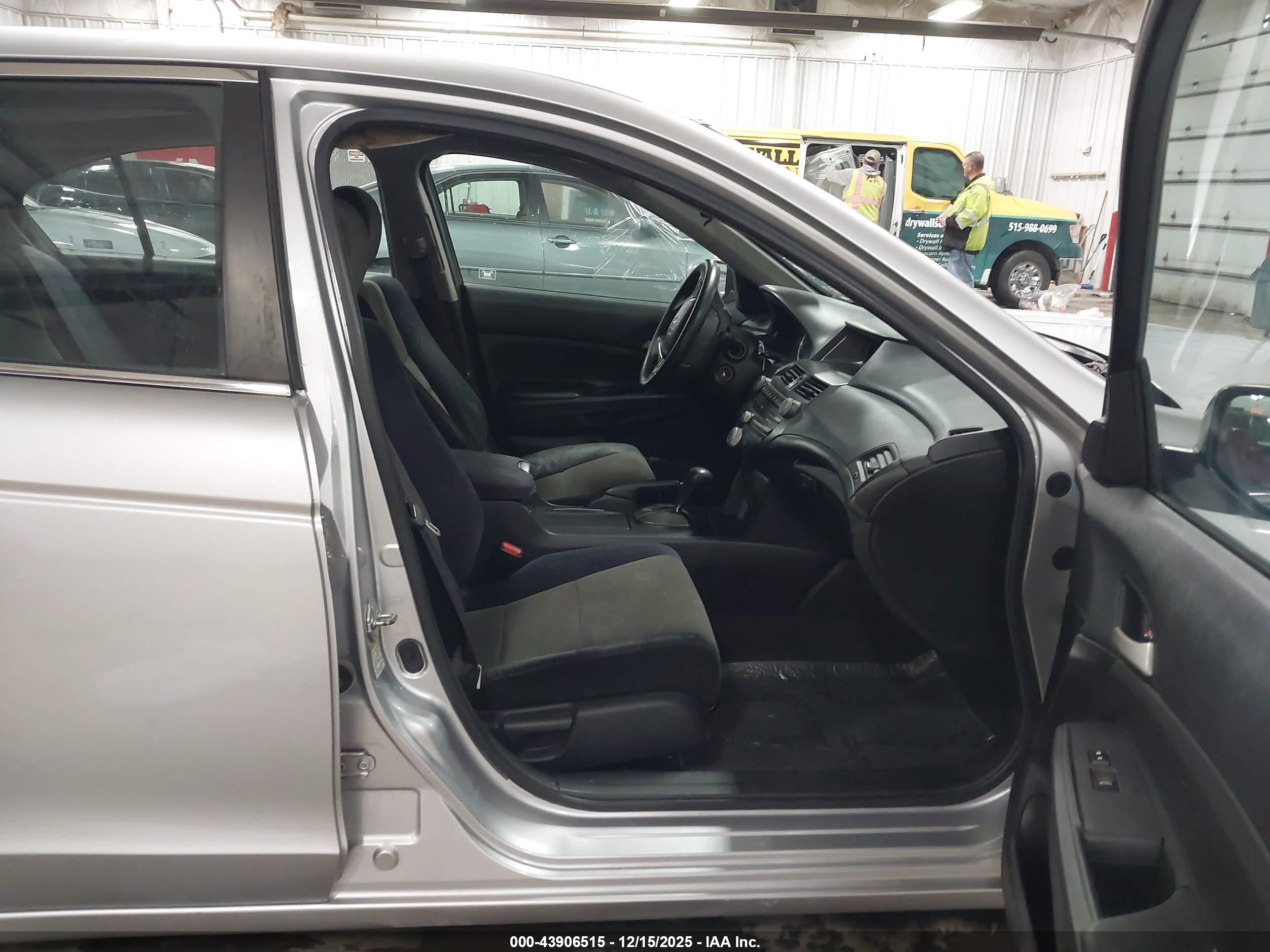 HONDA ACCORD image 5