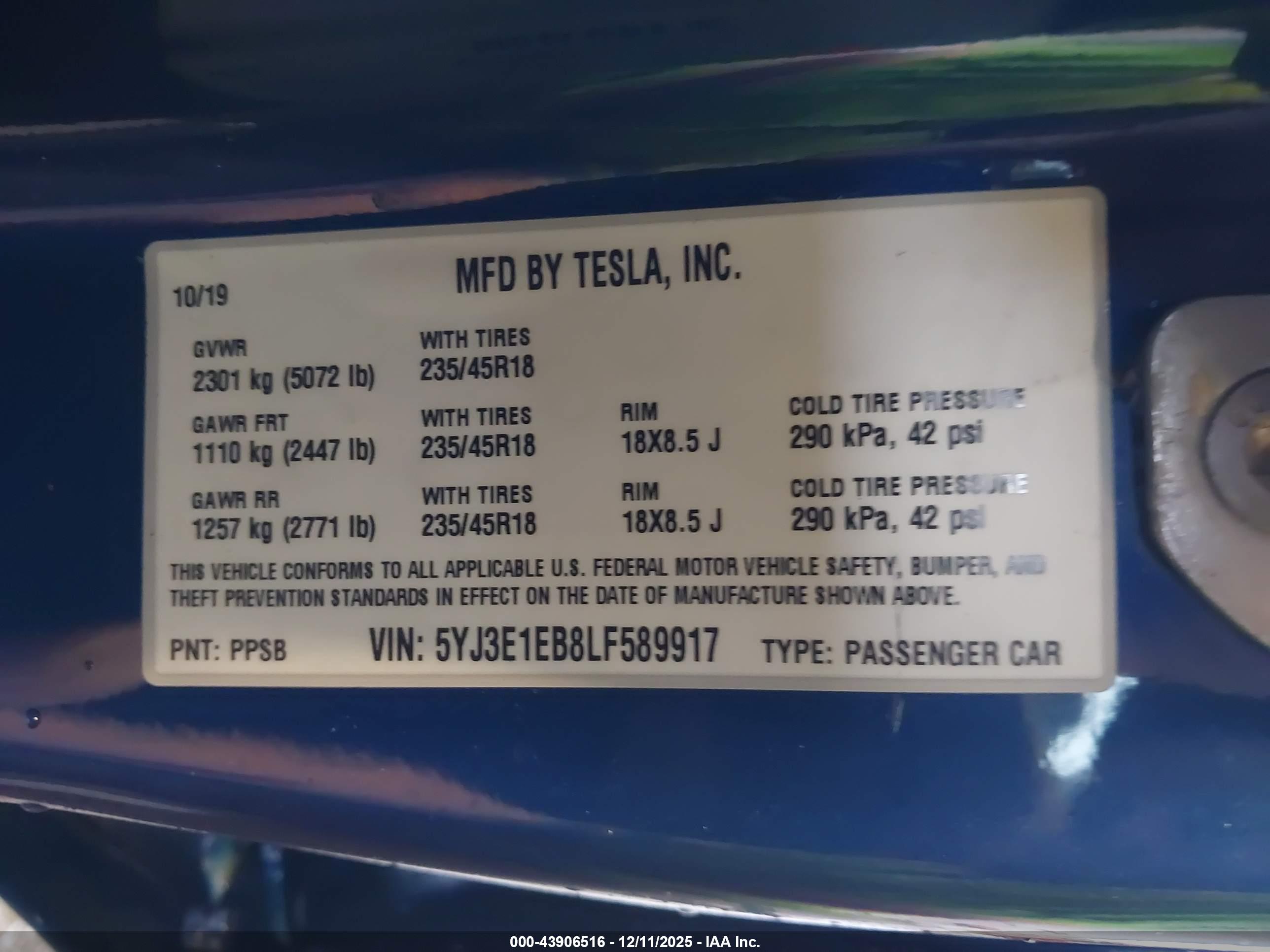 TESLA MODEL image 9