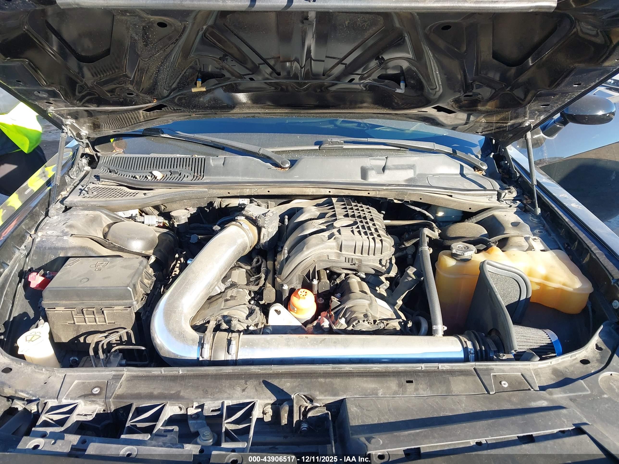 DODGE CHALLENGER image 10