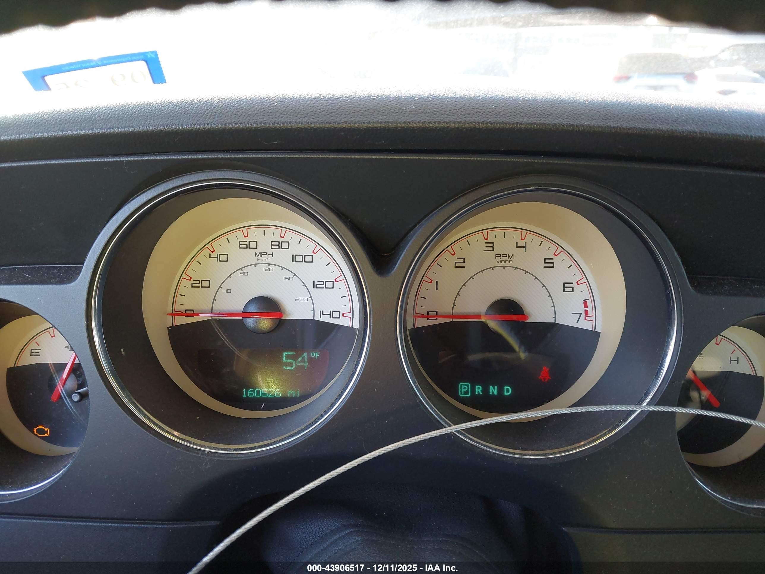 DODGE CHALLENGER image 7