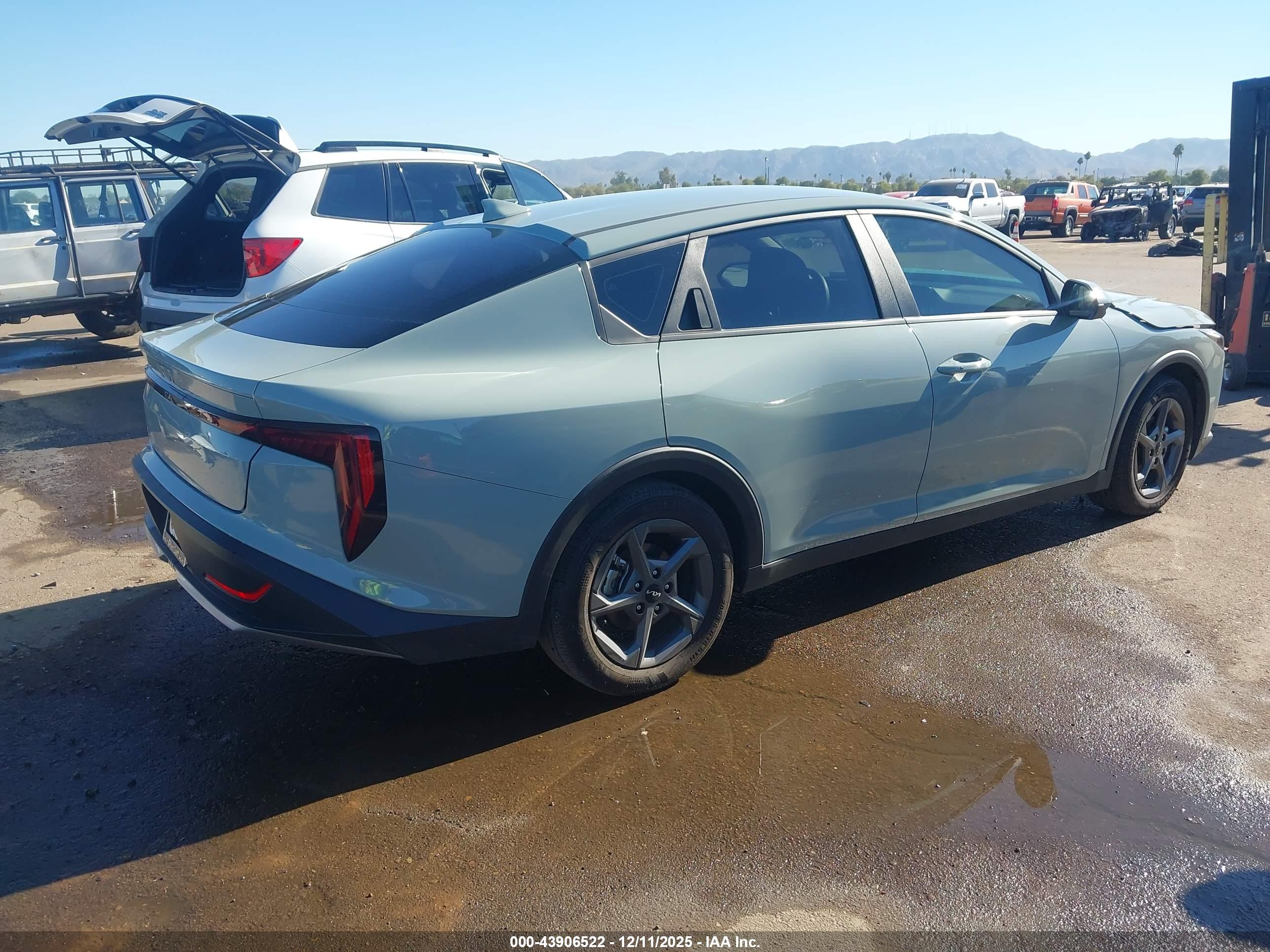 KIA K4 image 4