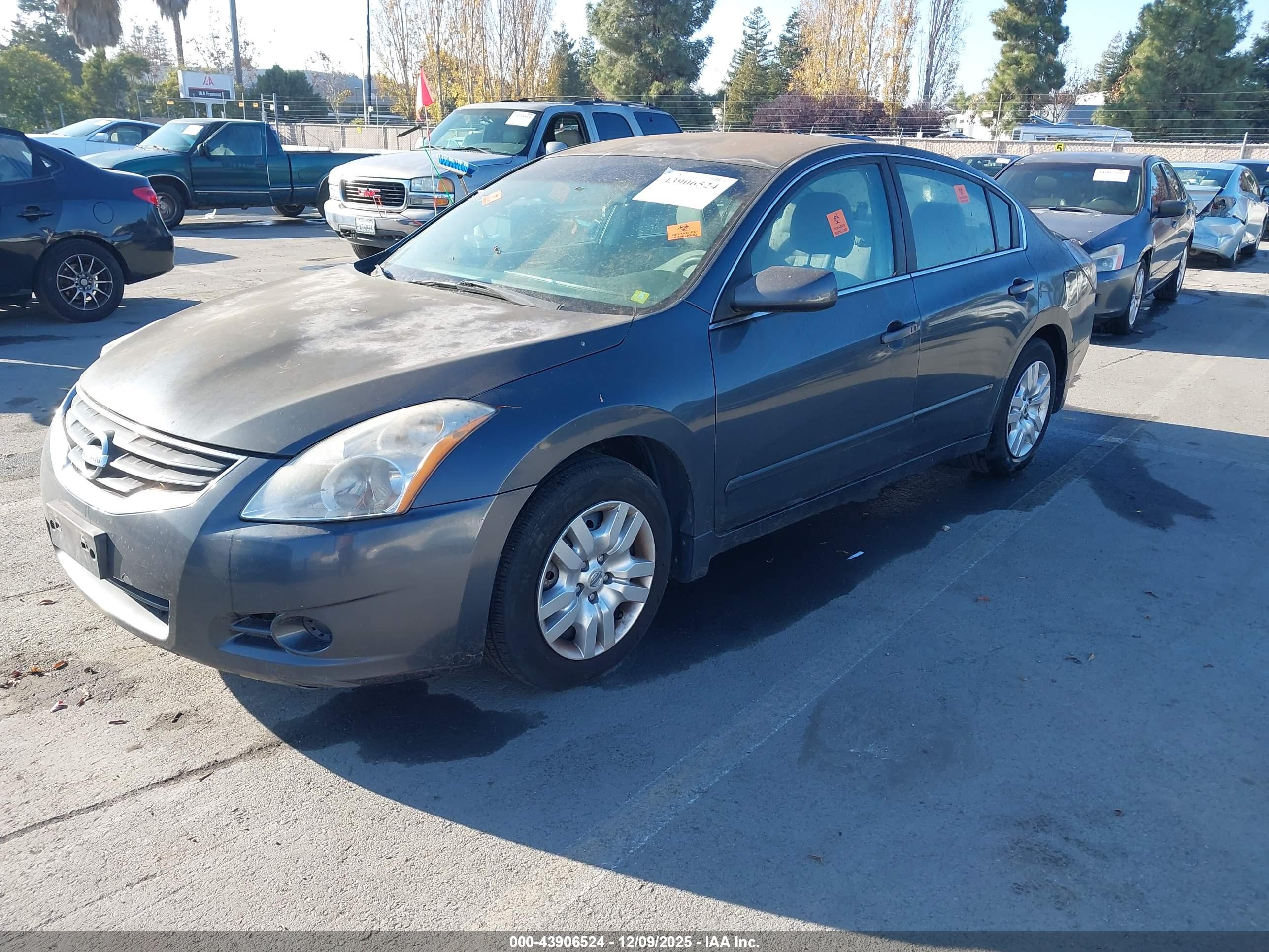 NISSAN ALTIMA image 2
