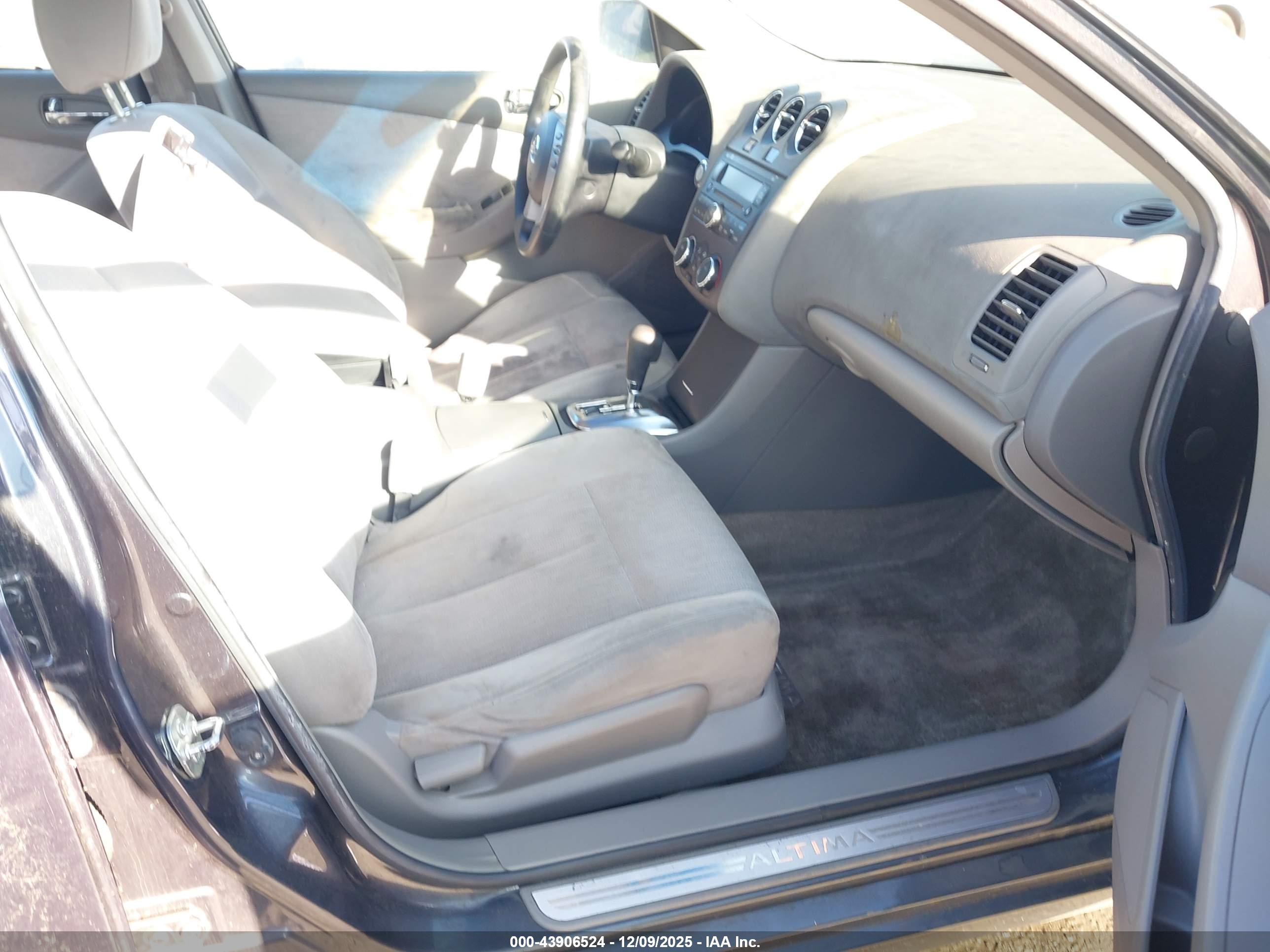 NISSAN ALTIMA image 5