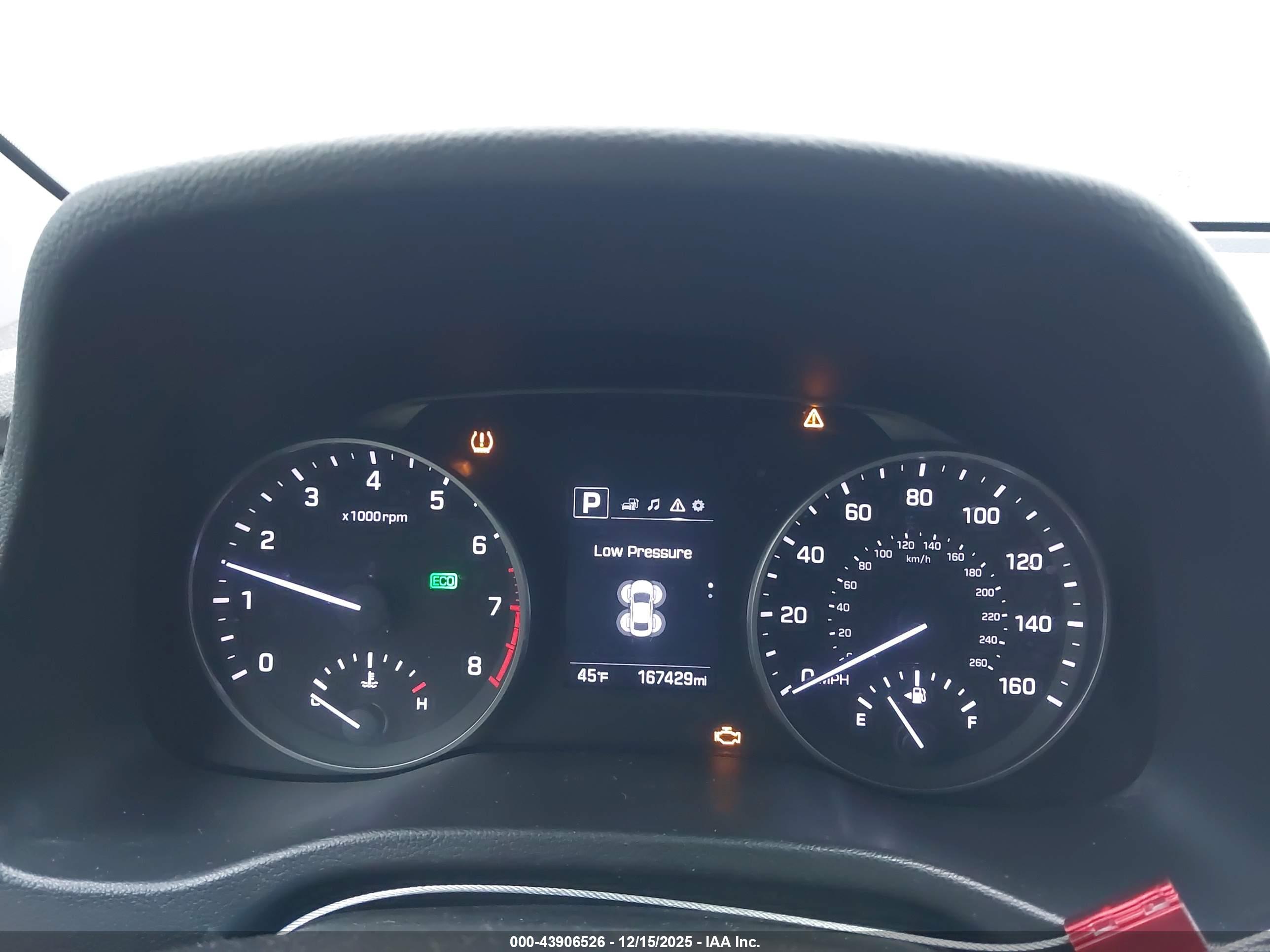 HYUNDAI ELANTRA image 7