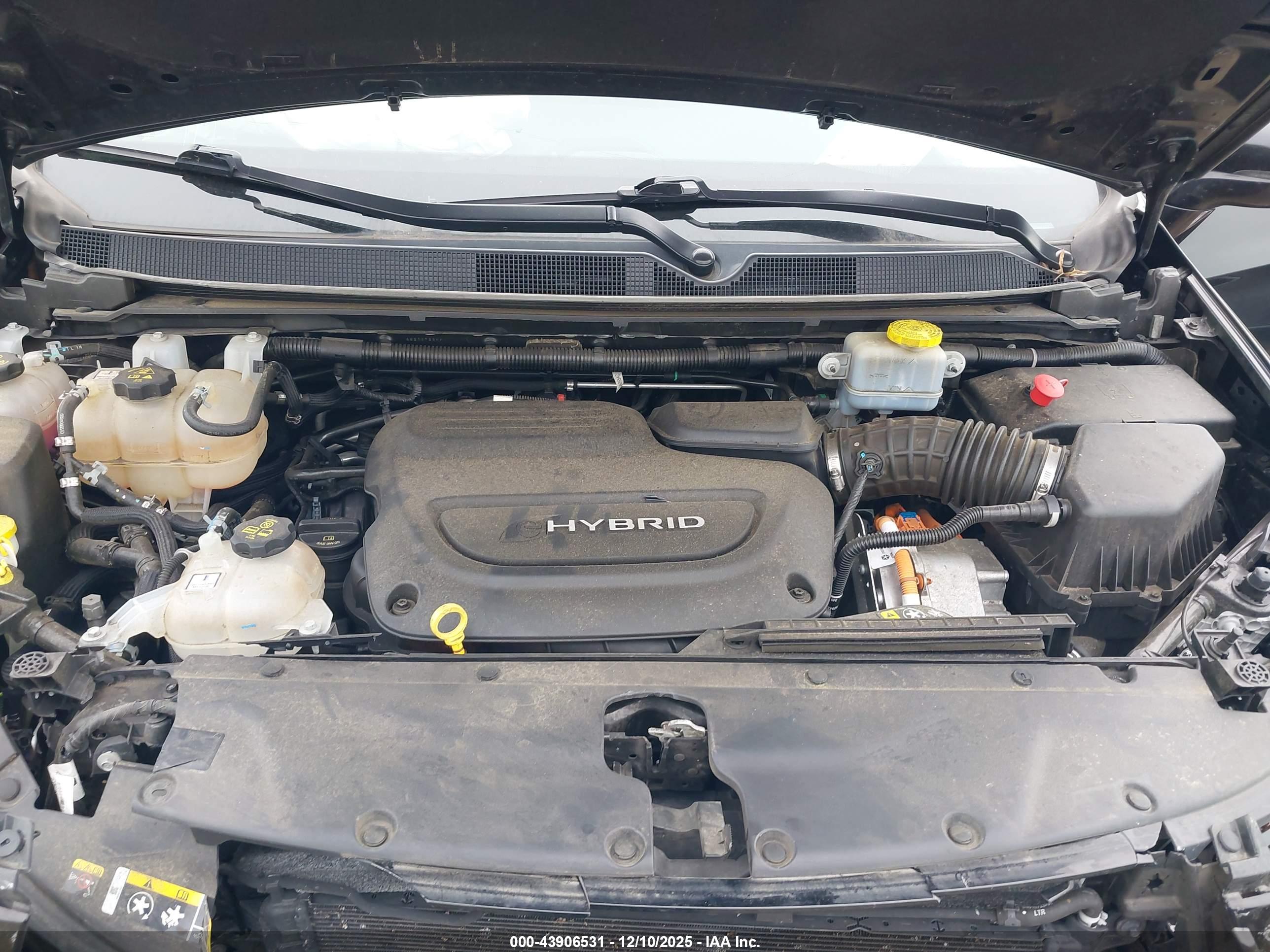 CHRYSLER PACIFICA image 10