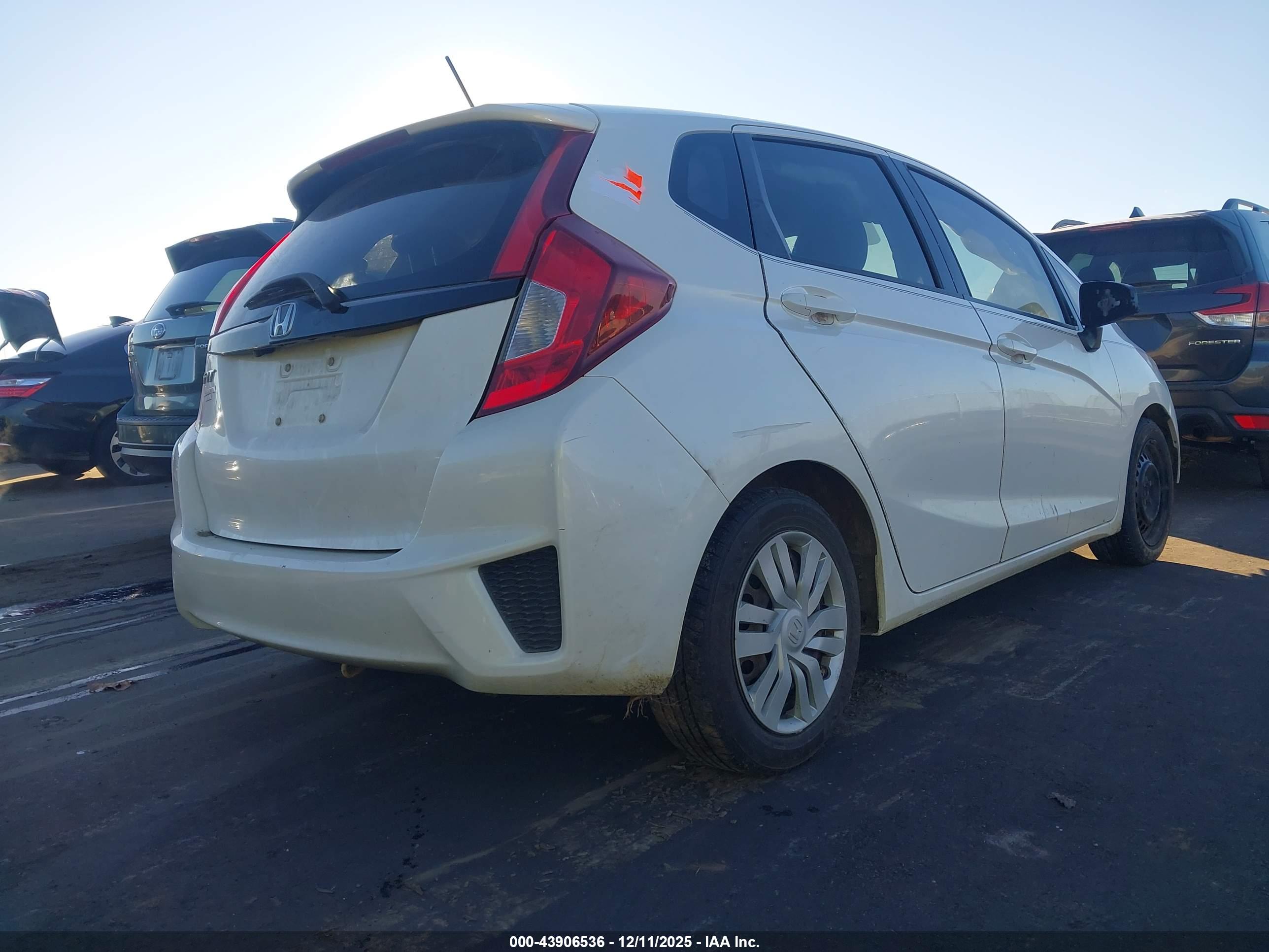 HONDA FIT image 4