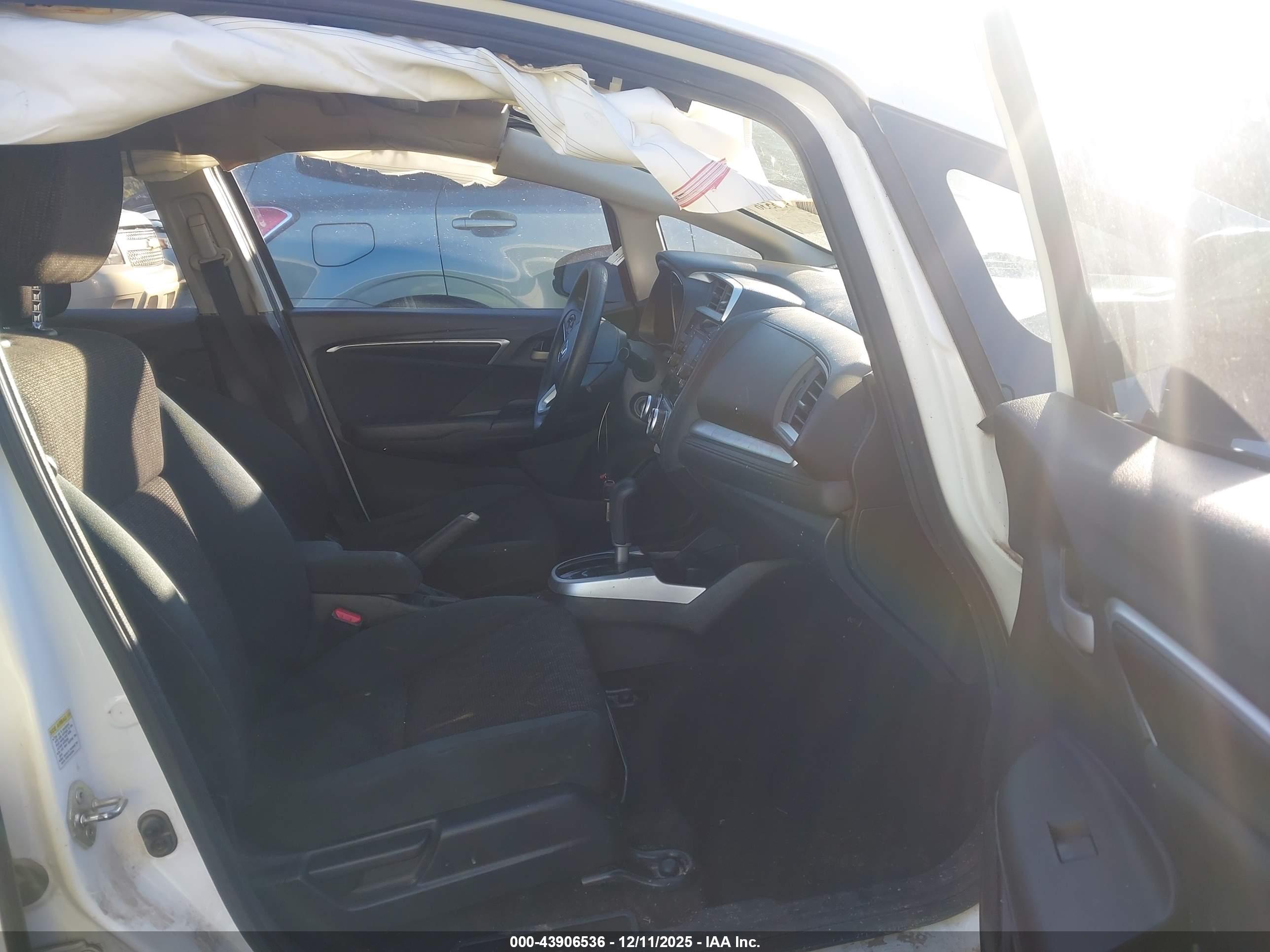 HONDA FIT image 5