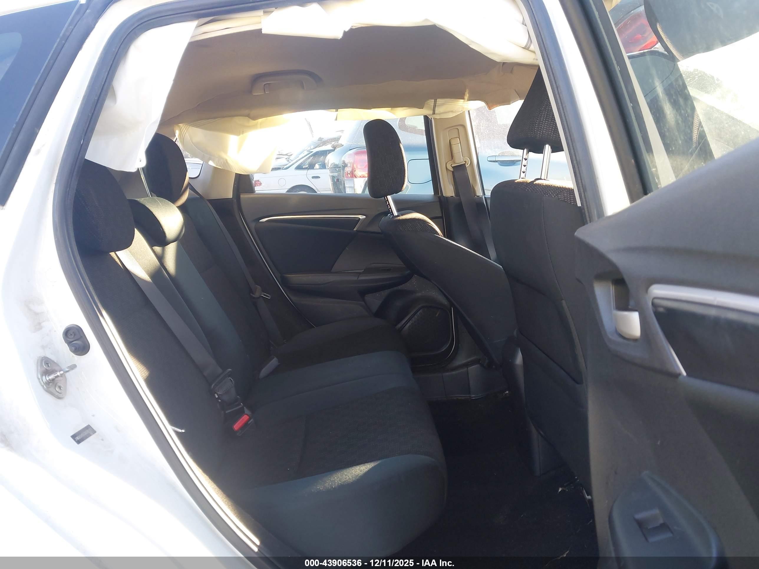 HONDA FIT image 8