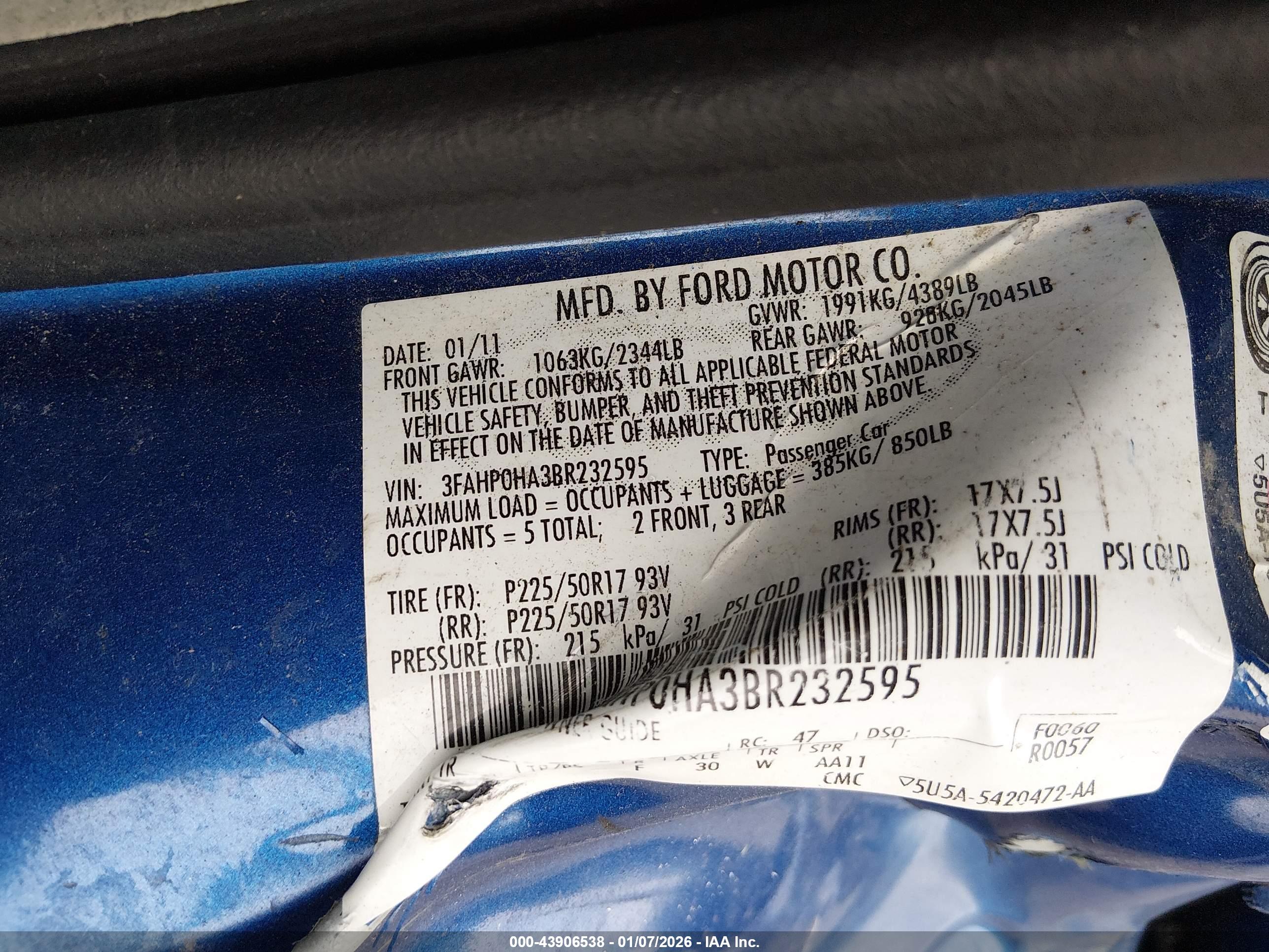 FORD FUSION image 9