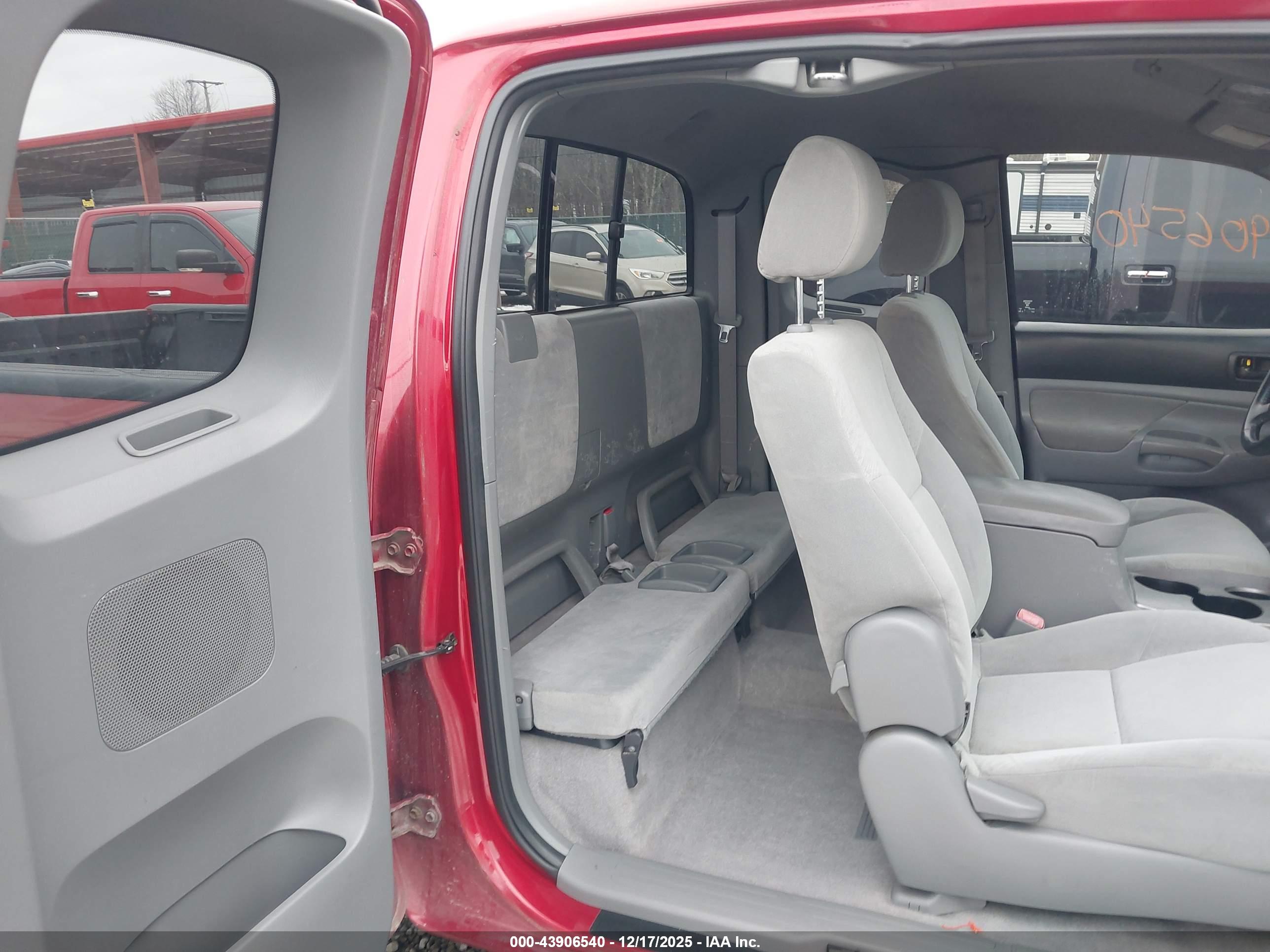 TOYOTA TACOMA image 8