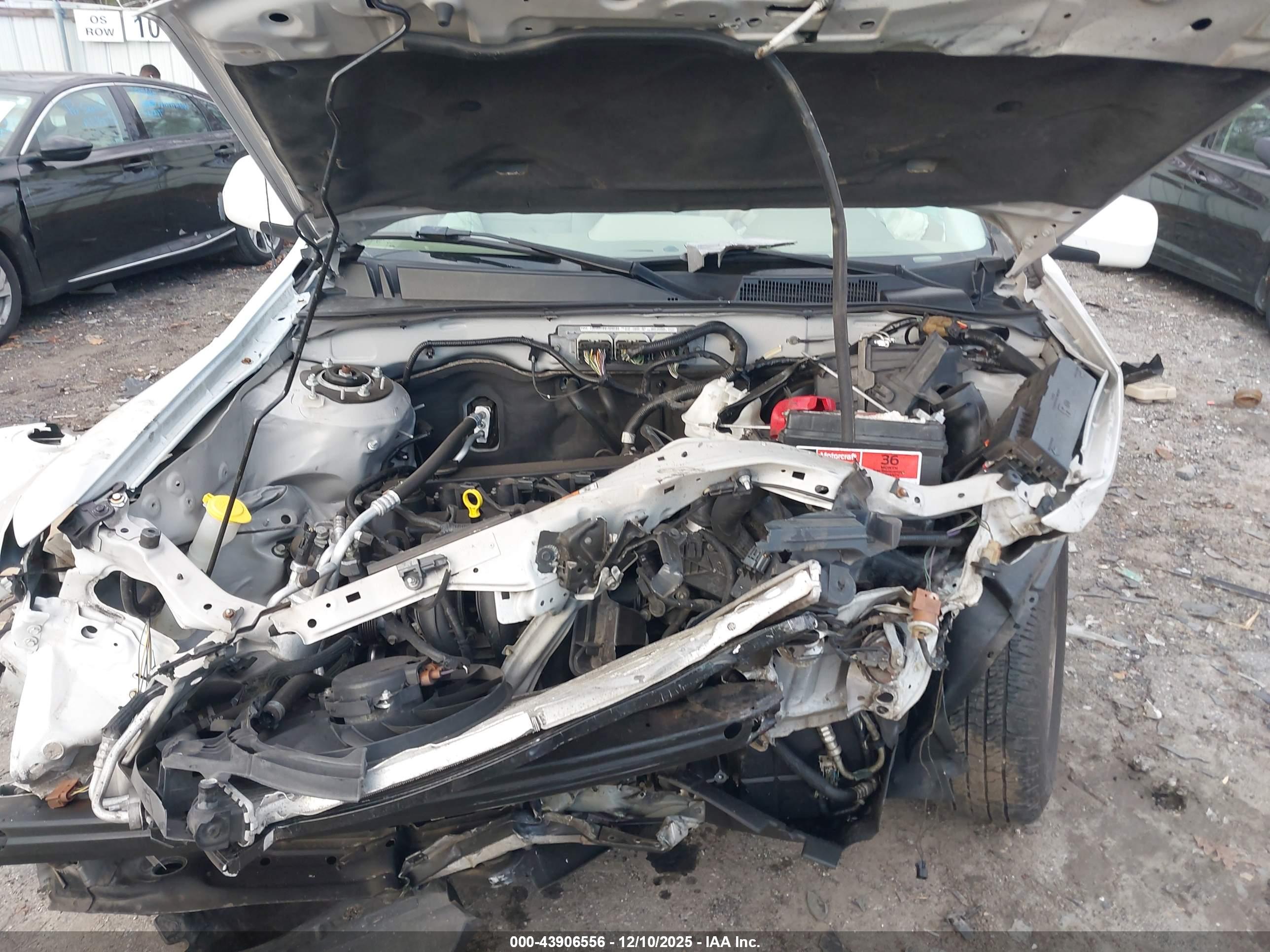 FORD ESCAPE image 10