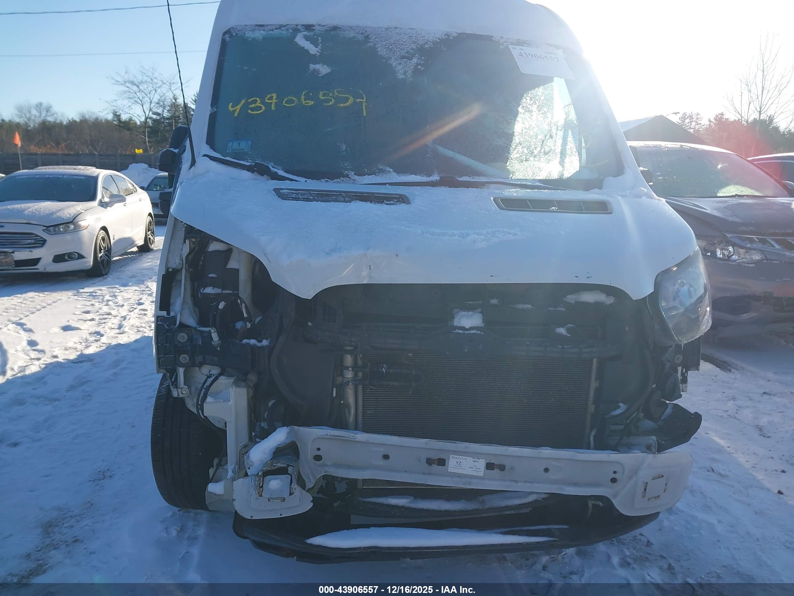 FORD TRANSIT-250 image 6