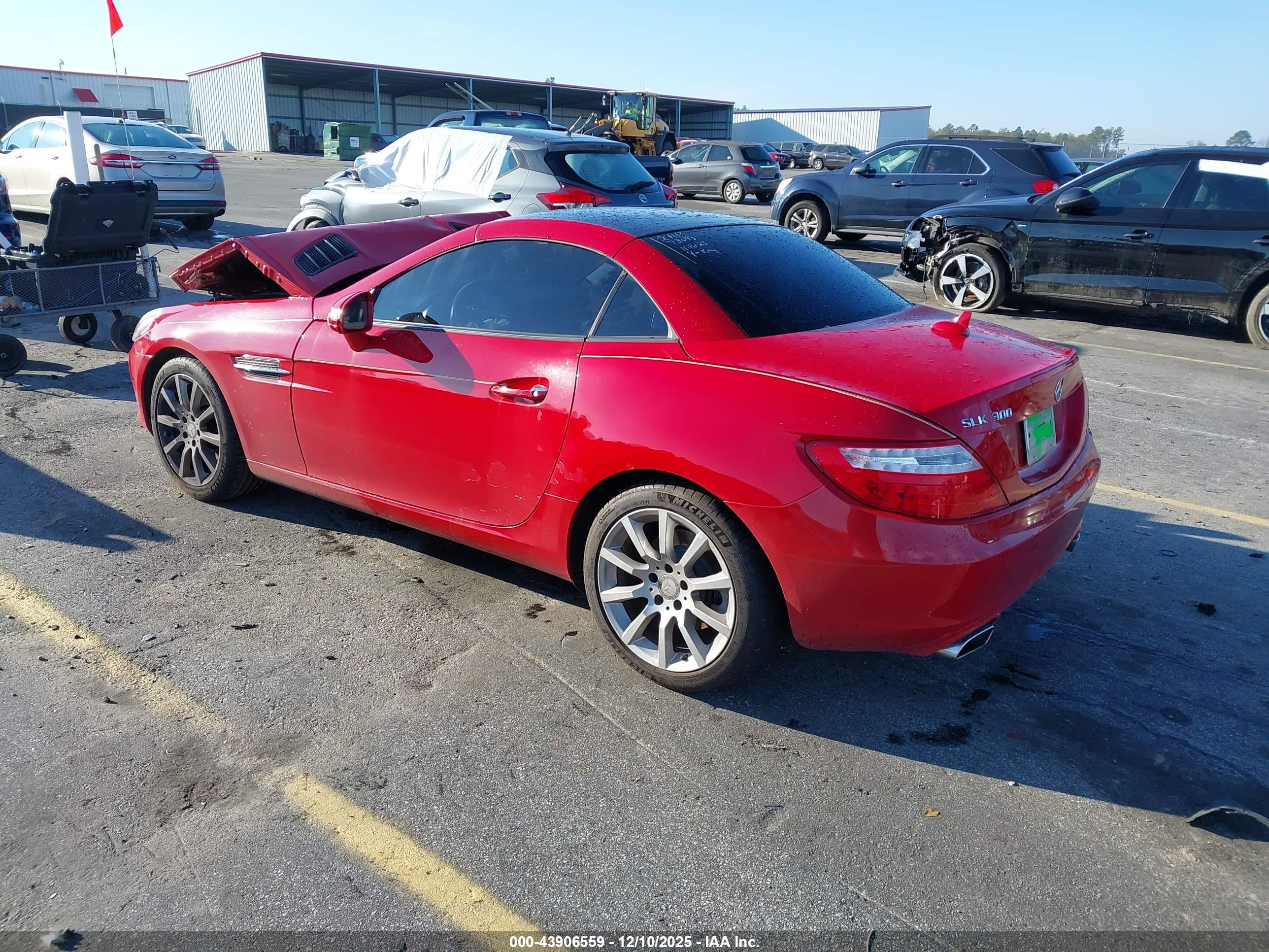 MERCEDES-BENZ SLK image 3