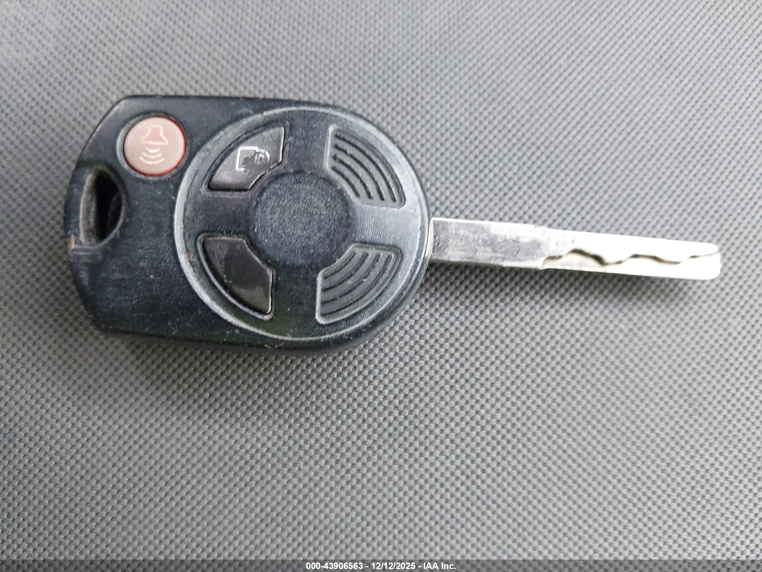 FORD ESCAPE image 11