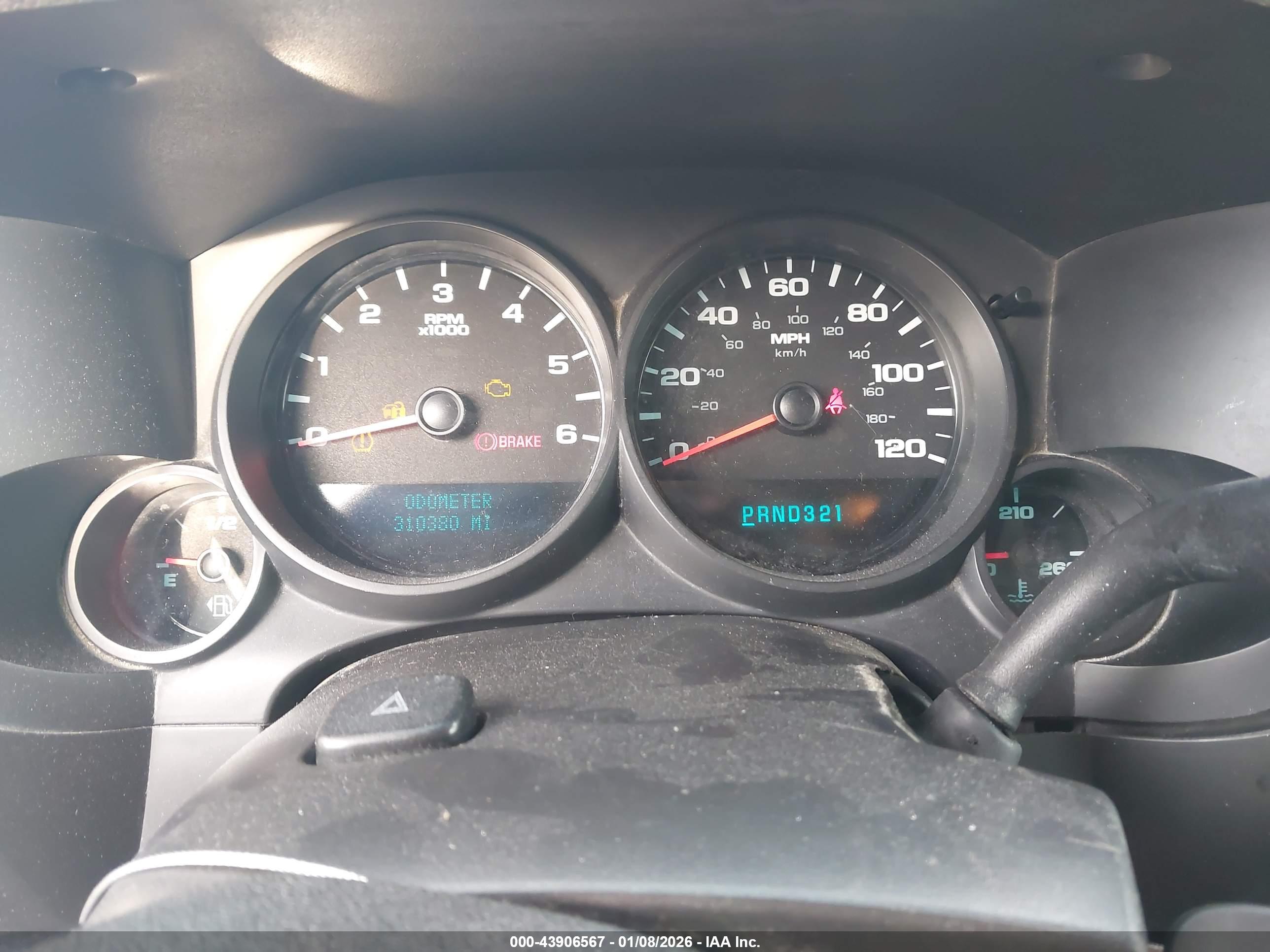 CHEVROLET SILVERADO image 7