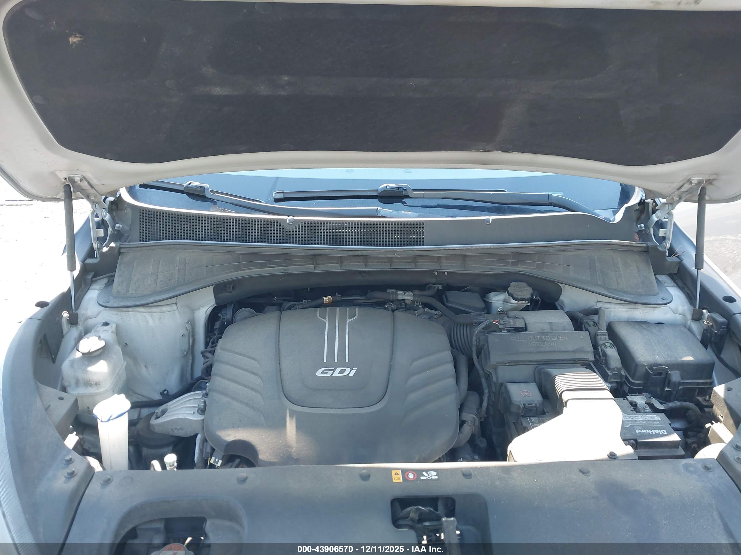 KIA SORENTO image 10