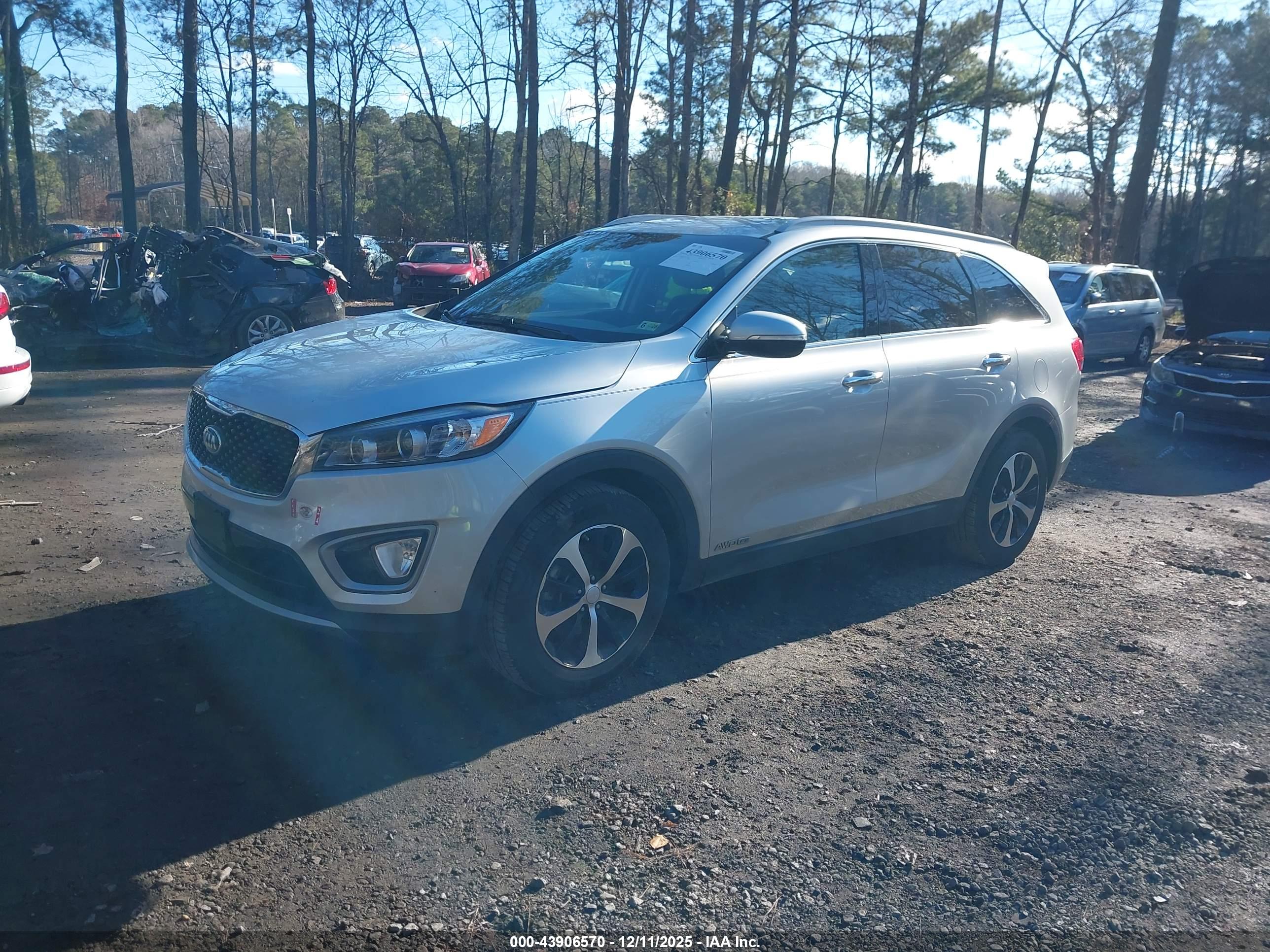 KIA SORENTO image 2