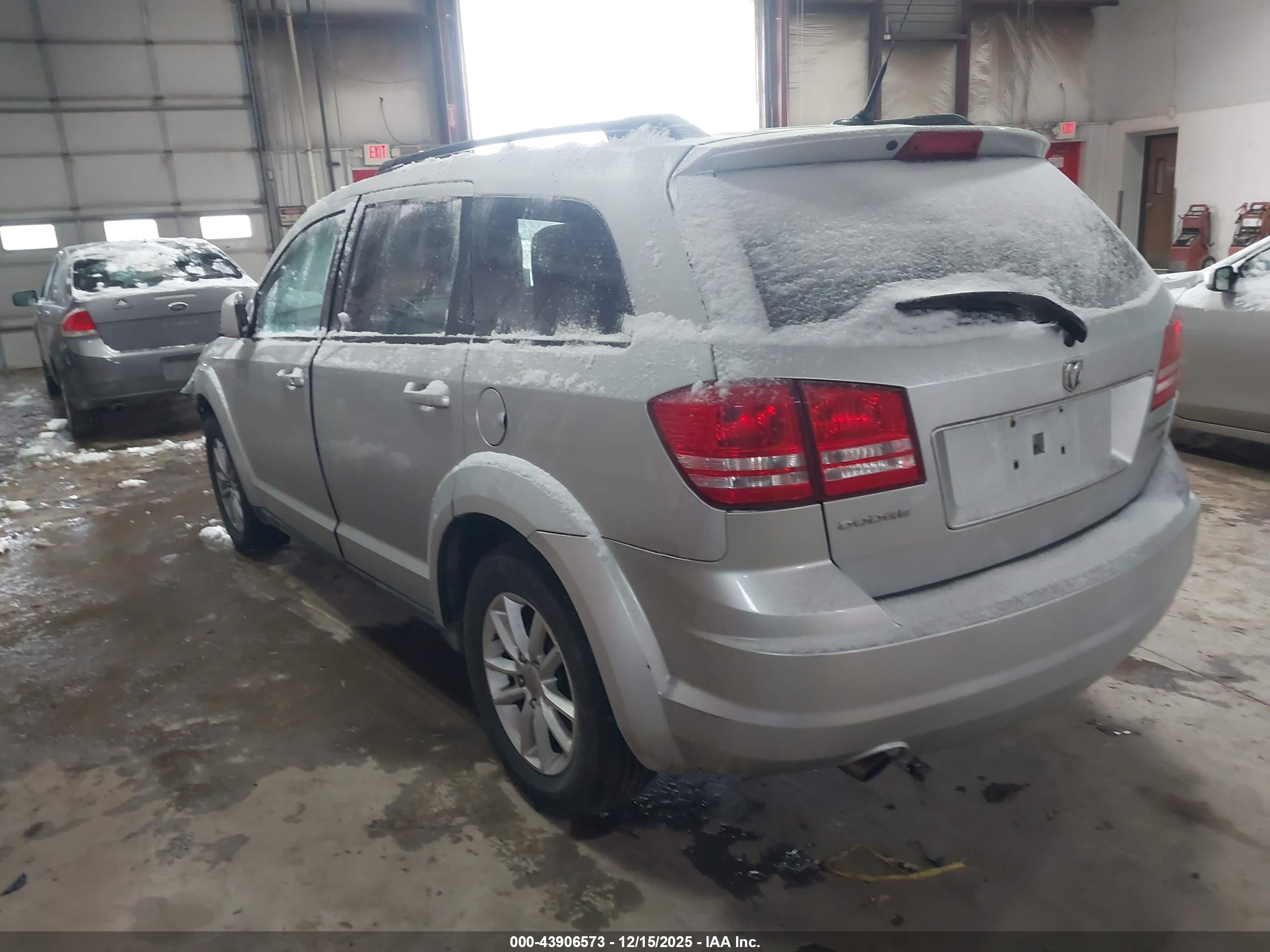 DODGE JOURNEY image 3