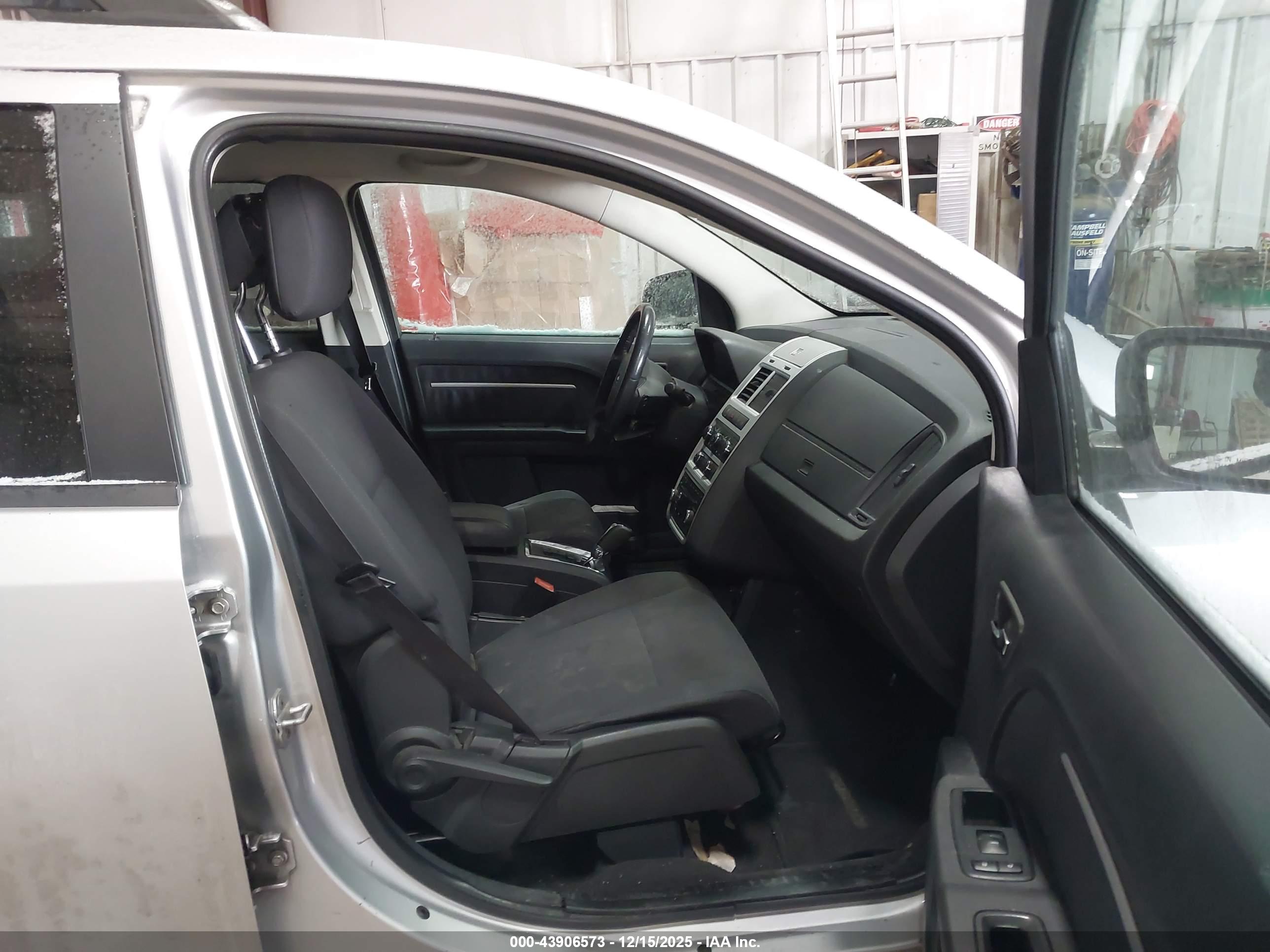 DODGE JOURNEY image 5
