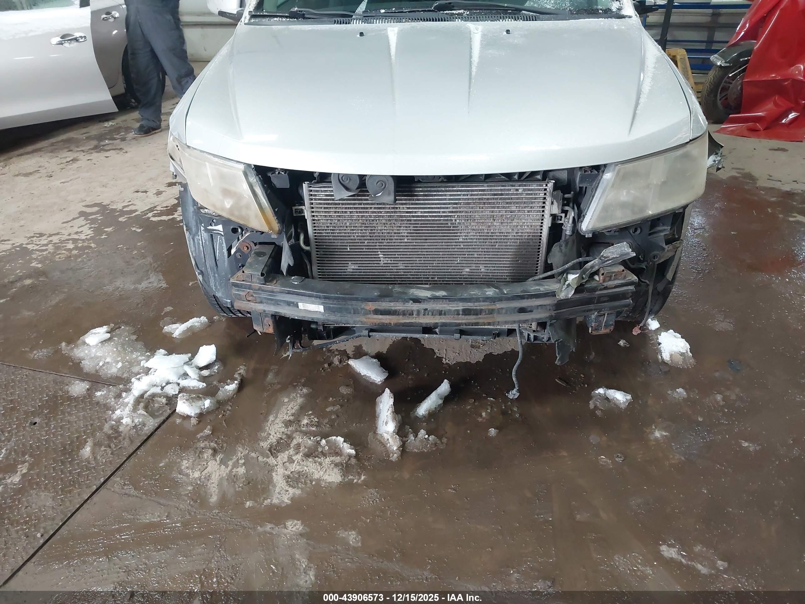 DODGE JOURNEY image 6
