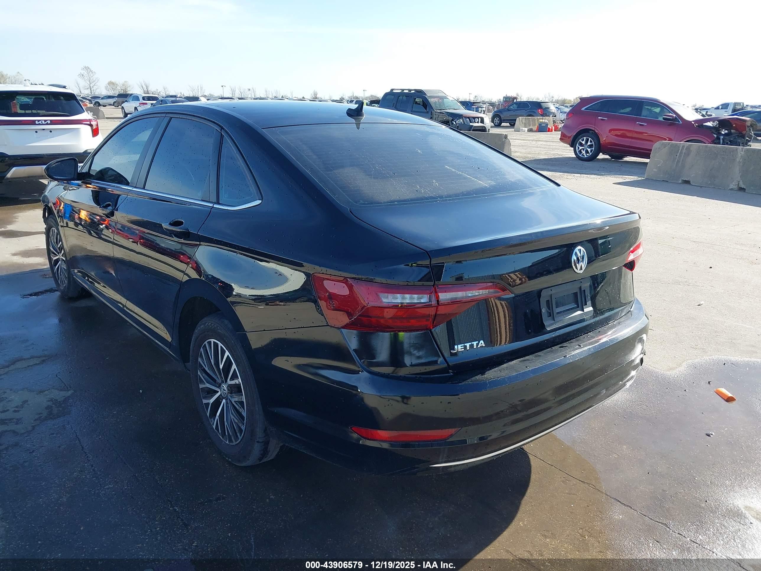 VOLKSWAGEN JETTA image 3