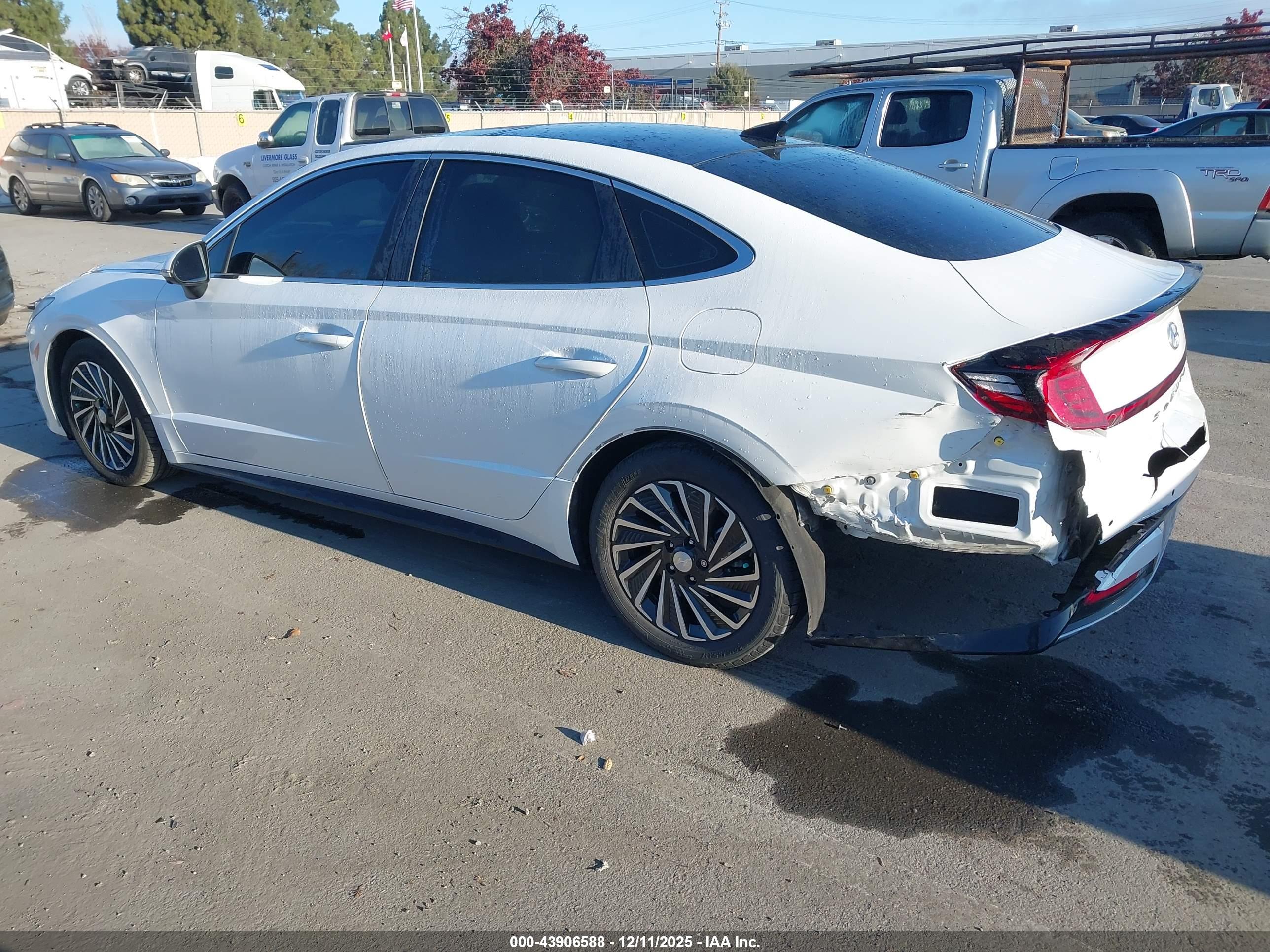 HYUNDAI SONATA image 3