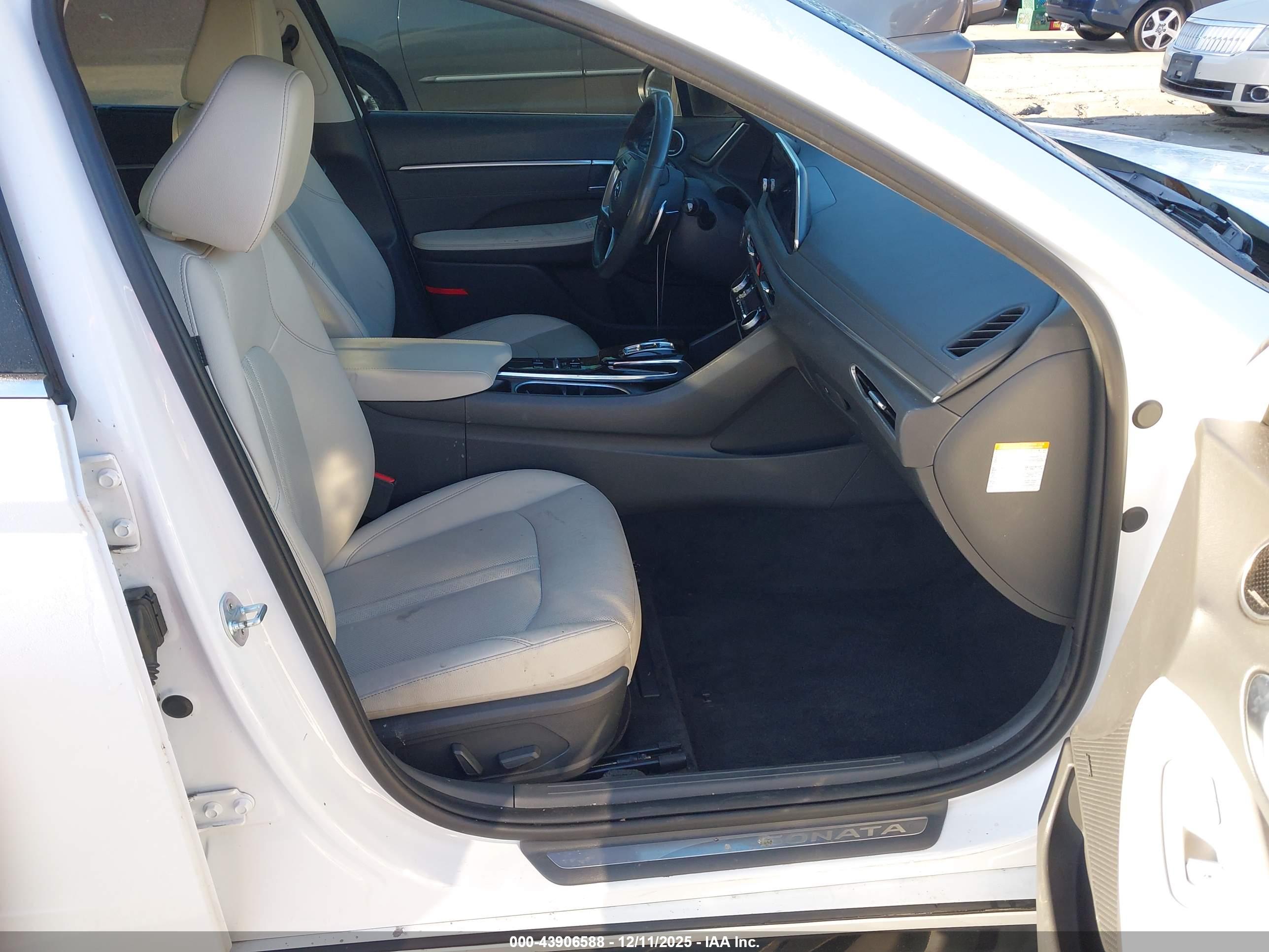 HYUNDAI SONATA image 5