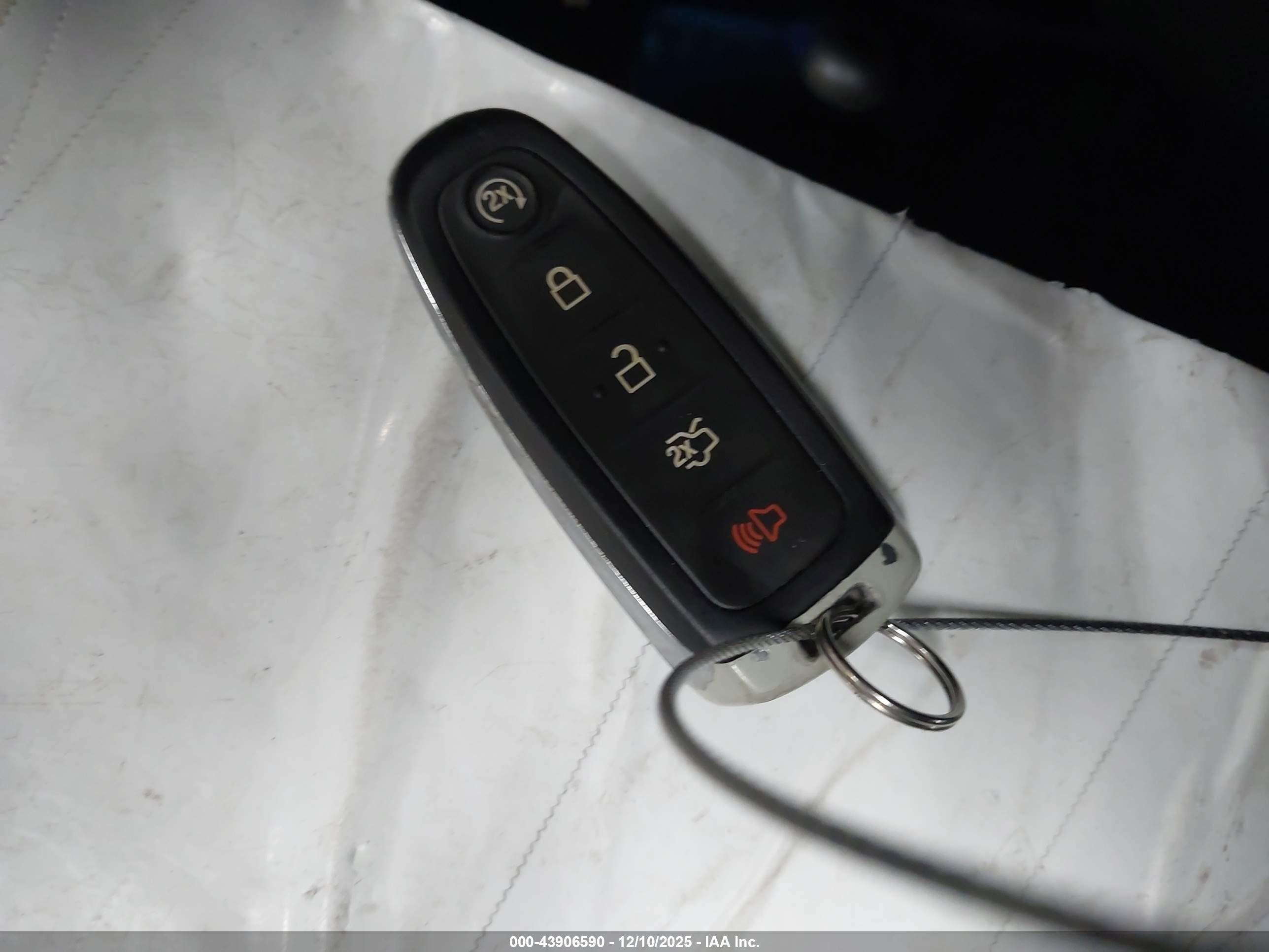 FORD EXPLORER image 11