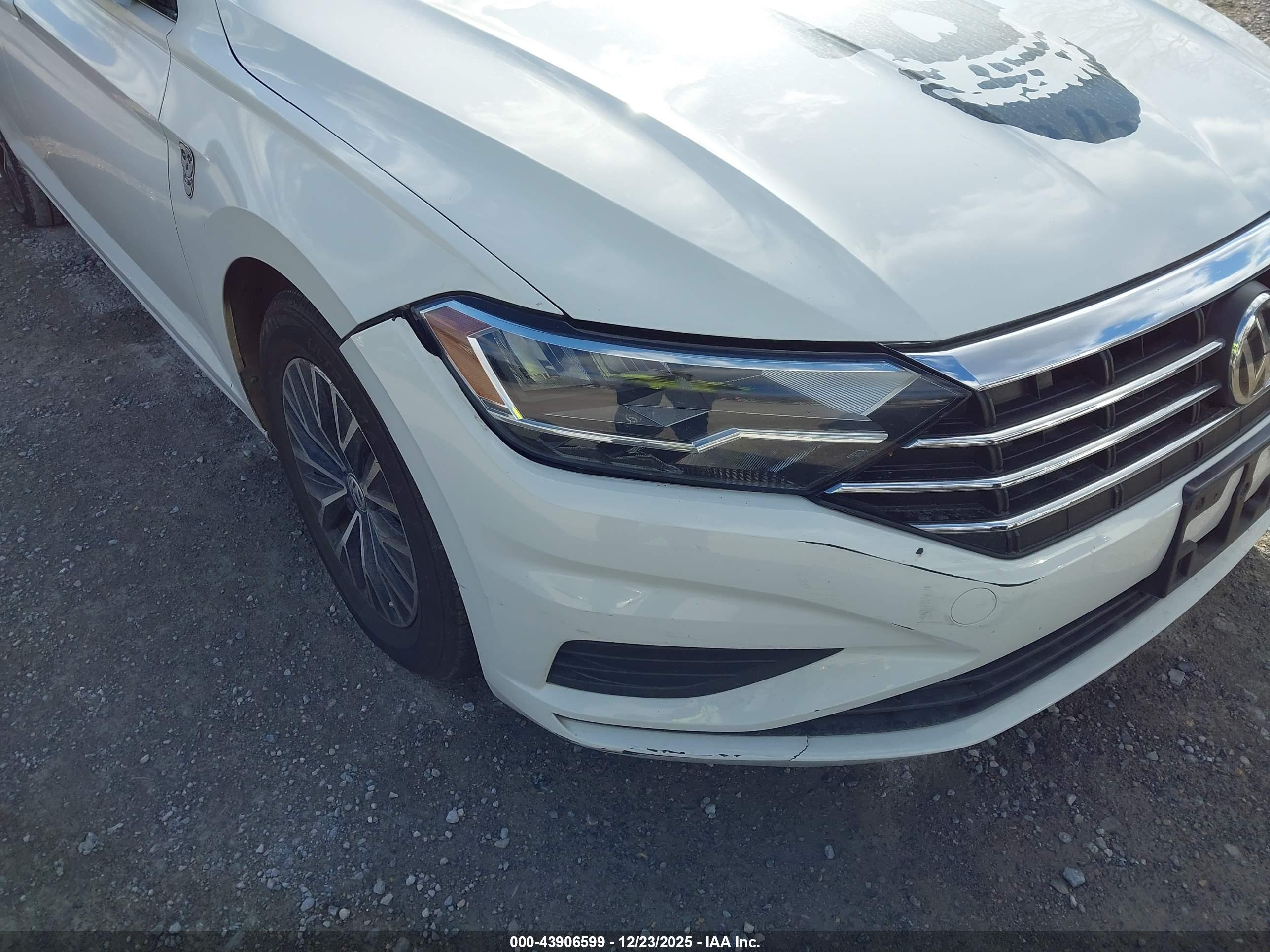 VOLKSWAGEN JETTA image 6