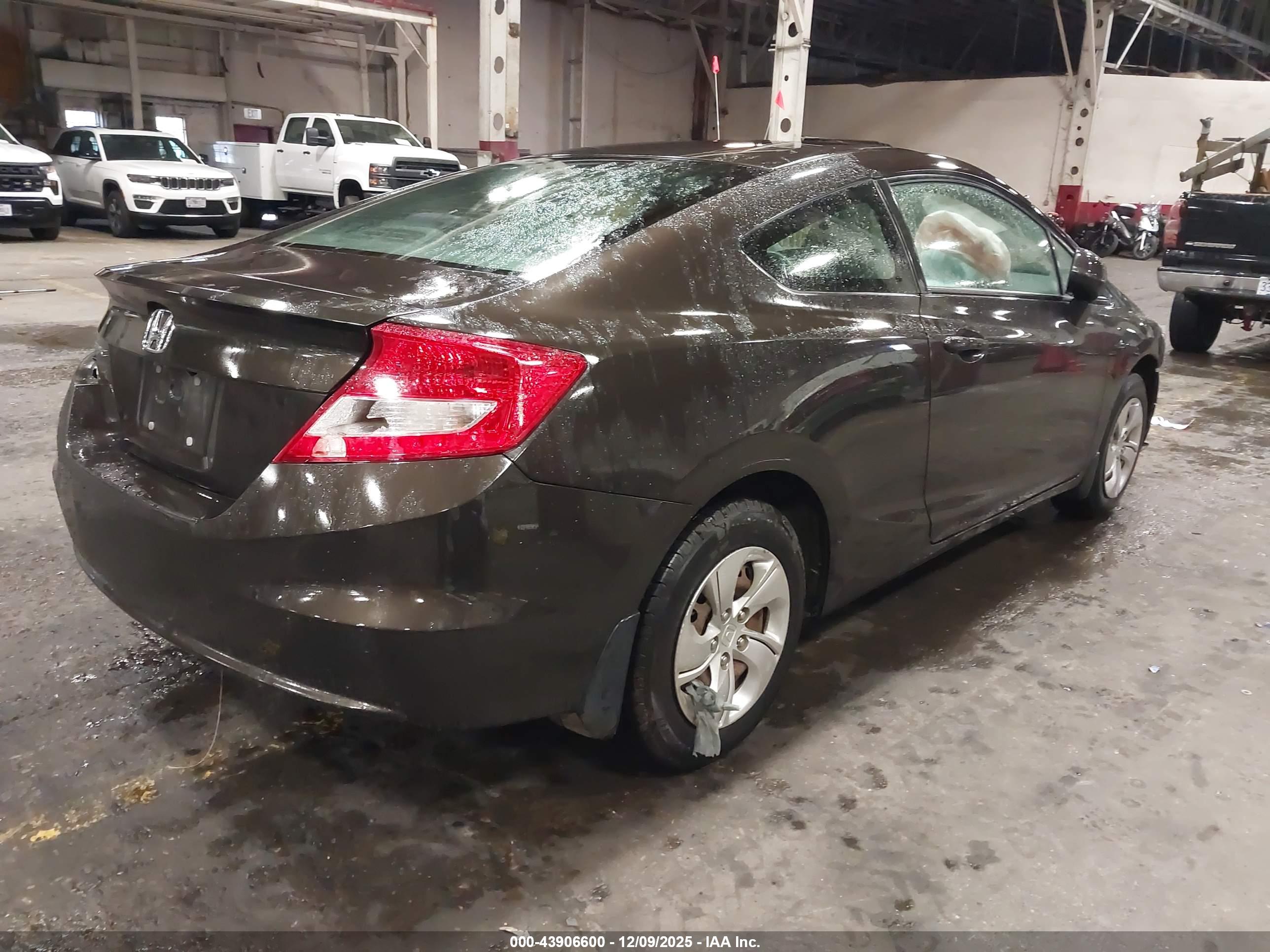 HONDA CIVIC image 4