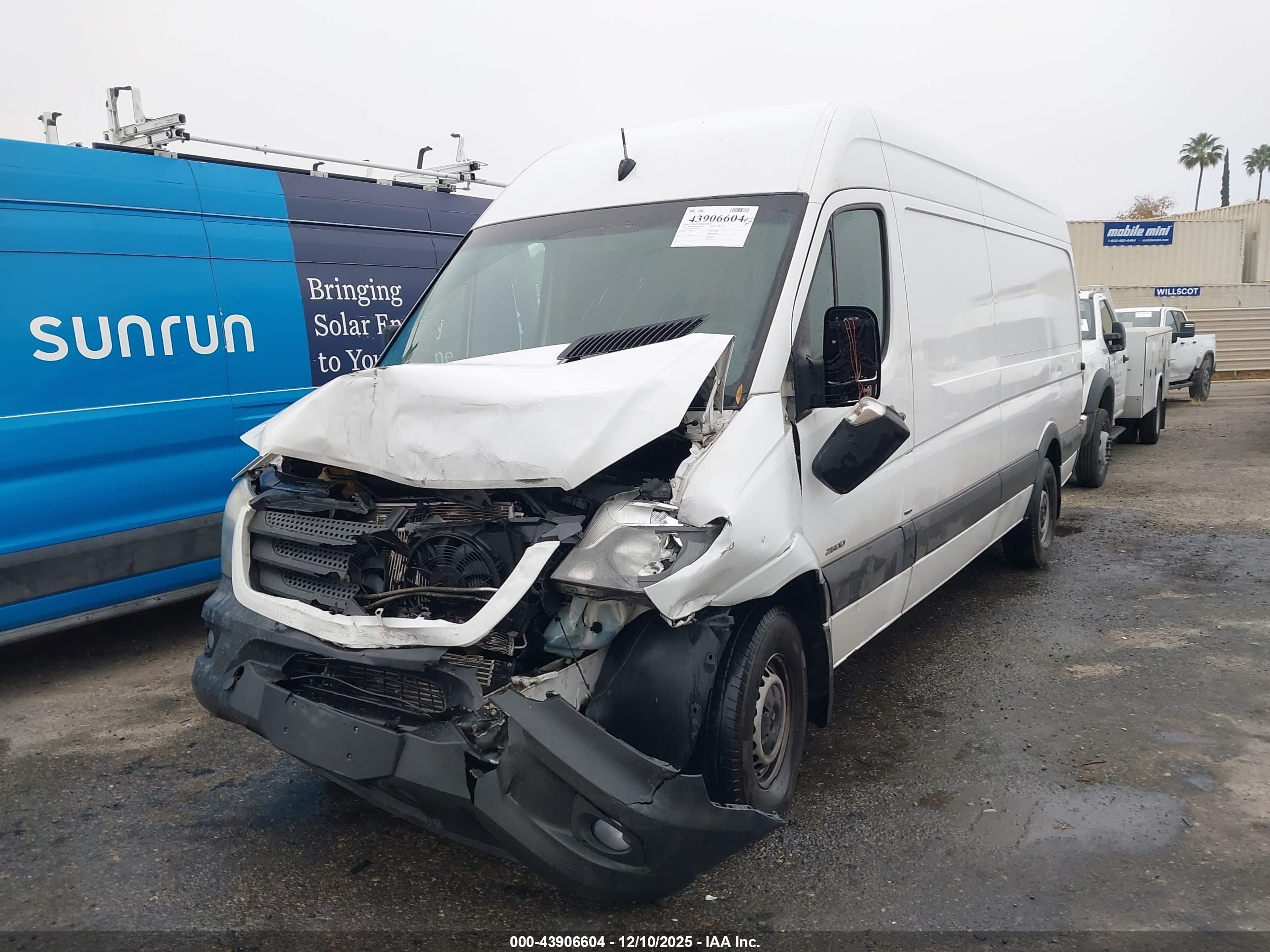 MERCEDES-BENZ SPRINTER image 2