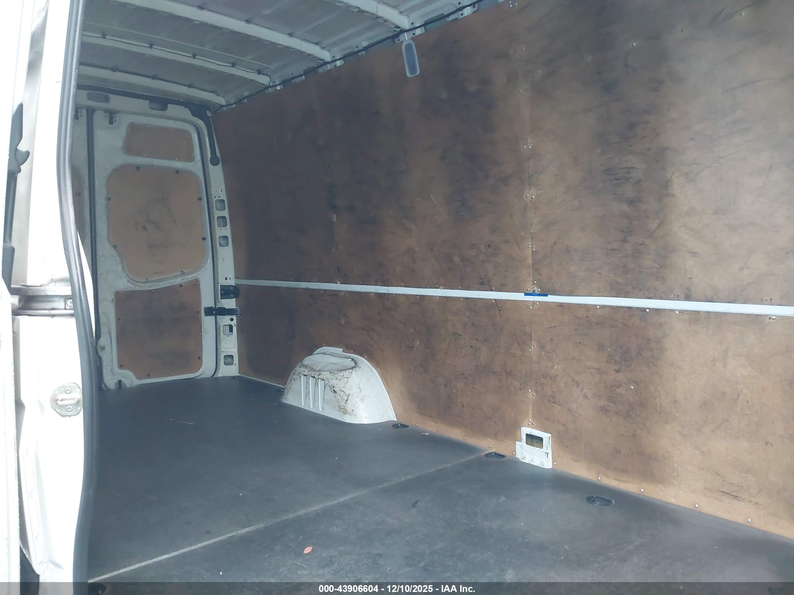MERCEDES-BENZ SPRINTER image 8