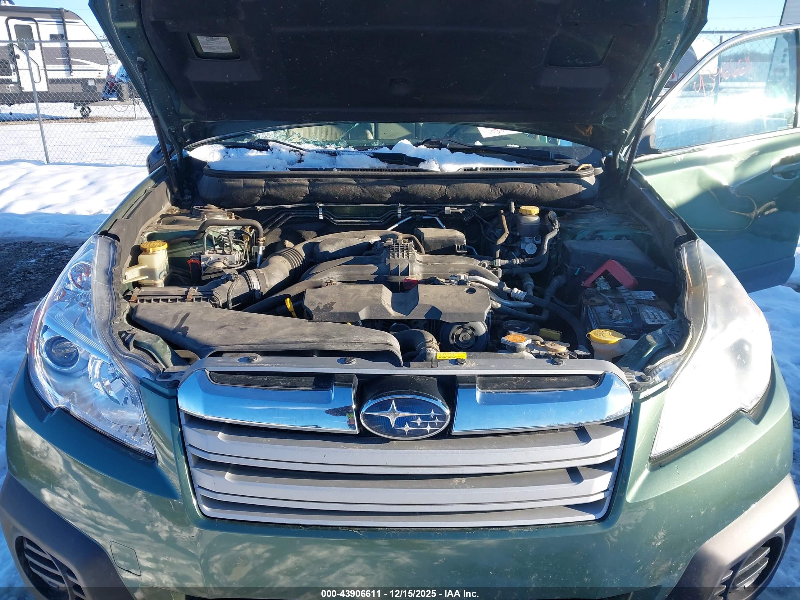SUBARU OUTBACK image 10