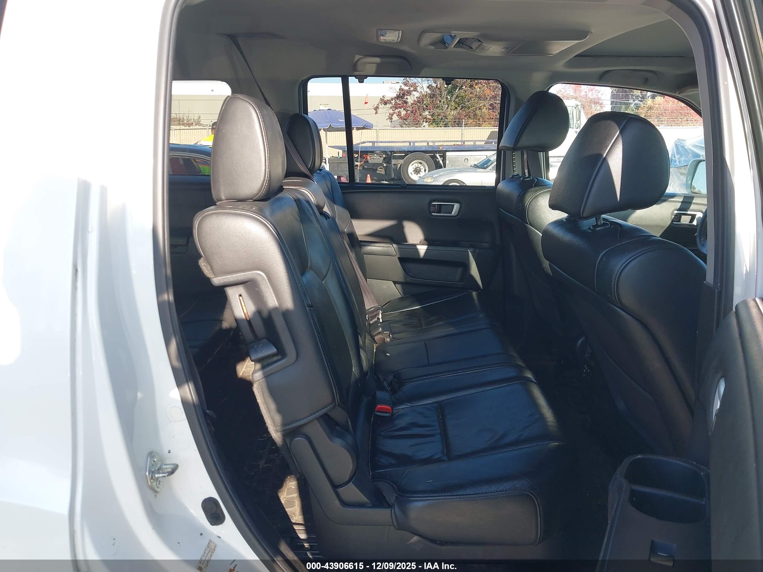 HONDA PILOT image 8