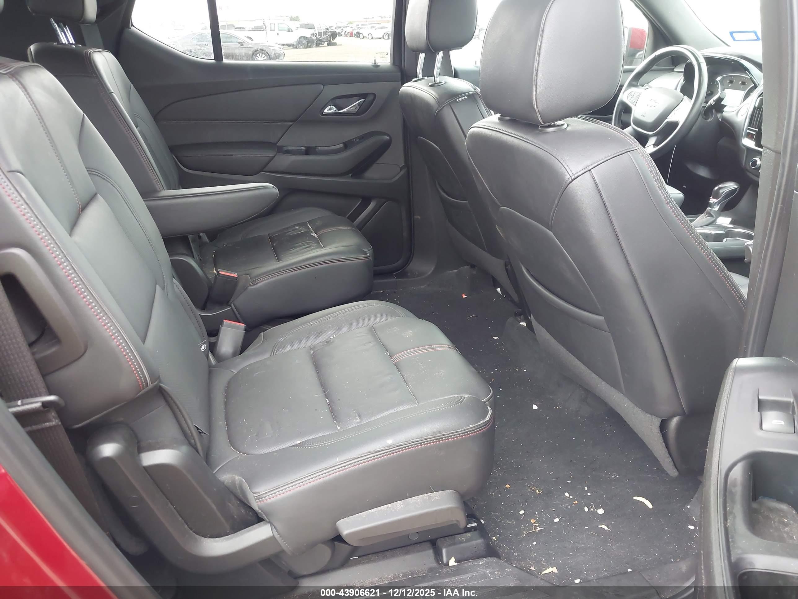CHEVROLET TRAVERSE image 8