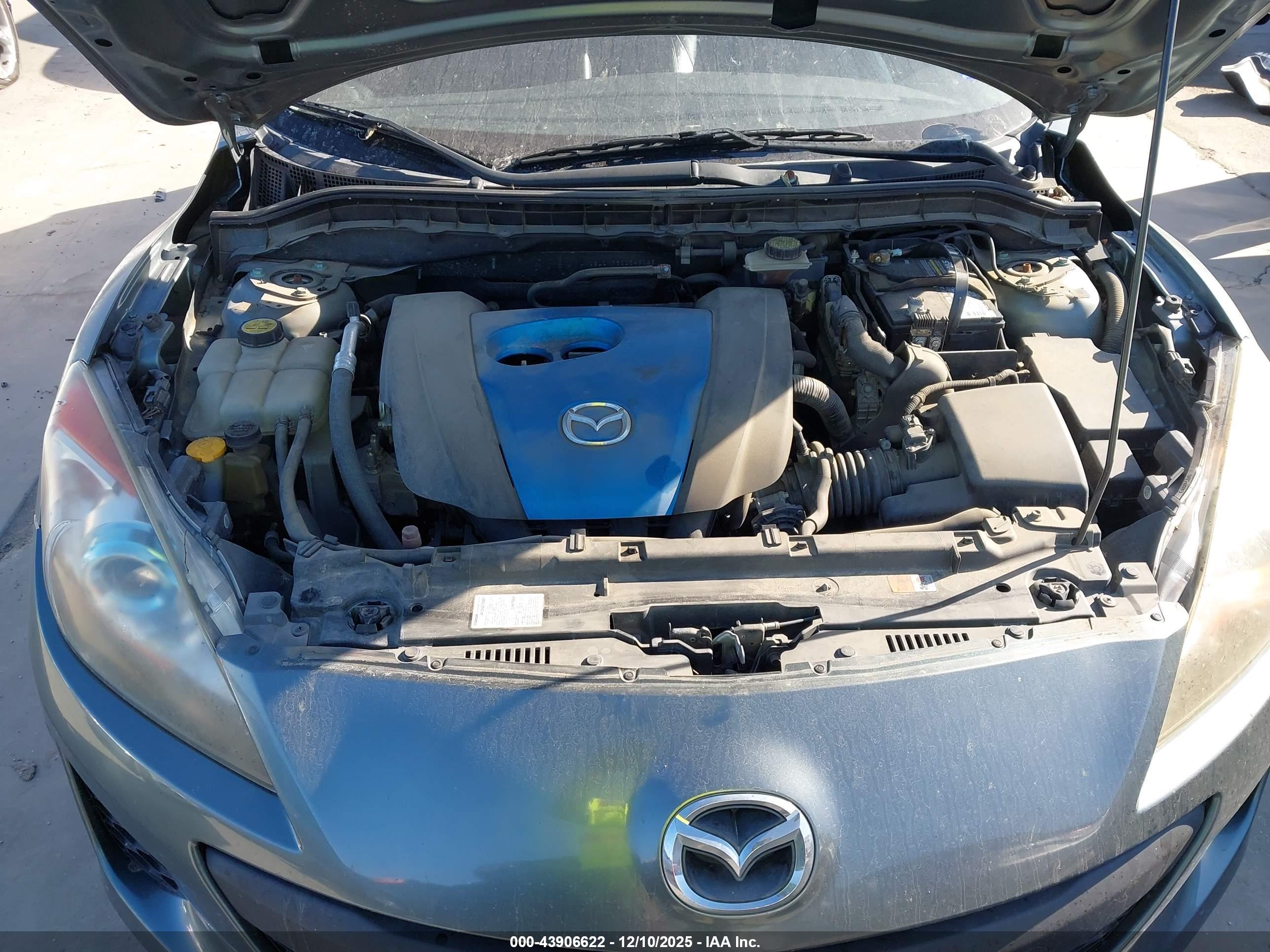 MAZDA MAZDA3 image 10